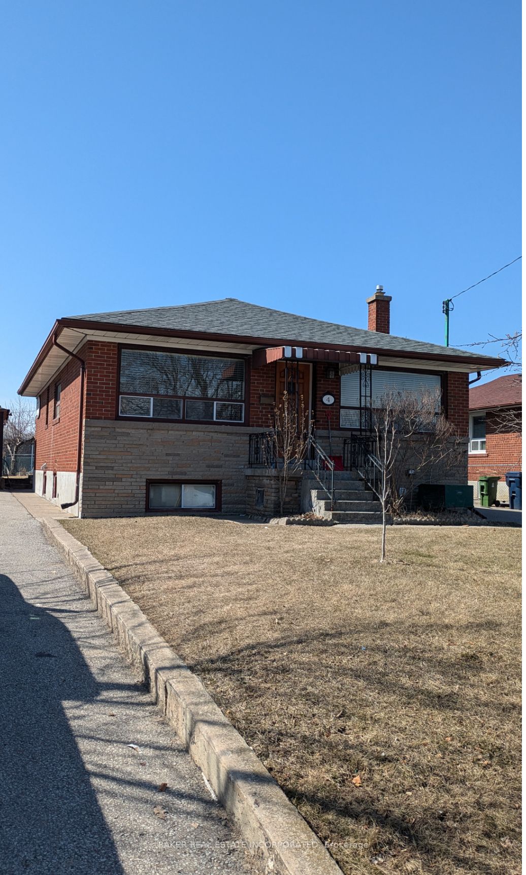 4 Nordin Avenue, Toronto, ON M8Z 2B1 photo 3