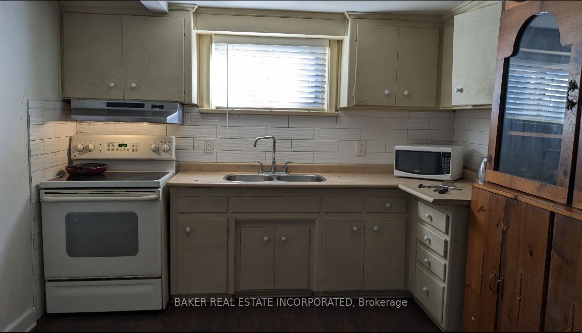 4 Nordin Avenue, Toronto, ON M8Z 2B1 photo 4
