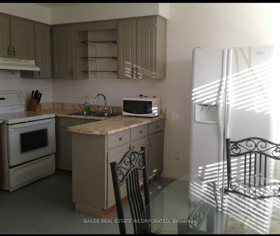 4 Nordin Avenue, Toronto, ON M8Z 2B1 photo 5