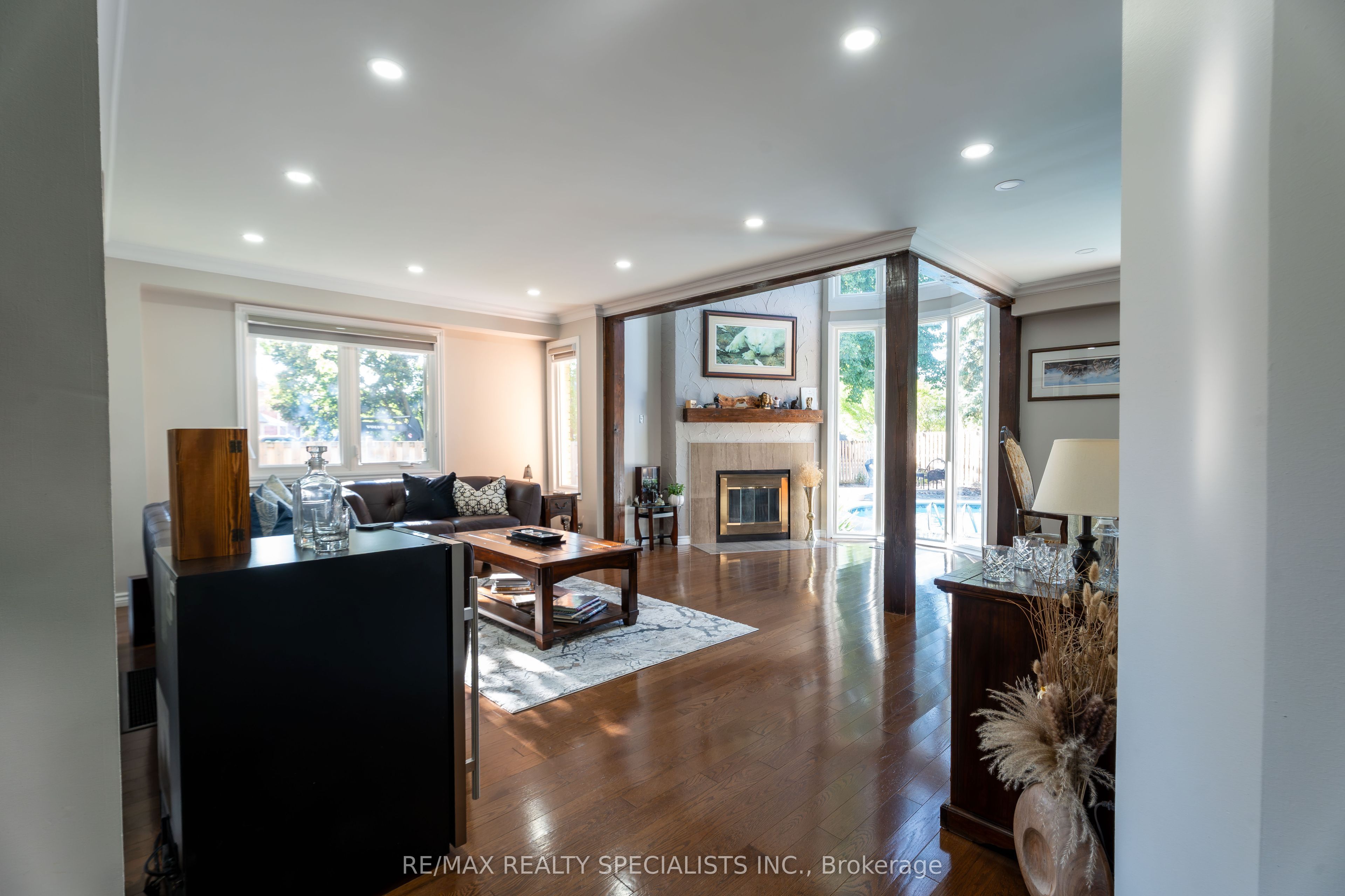 39 Parkside Drive, Brampton, ON L6Y 2H2 photo 4