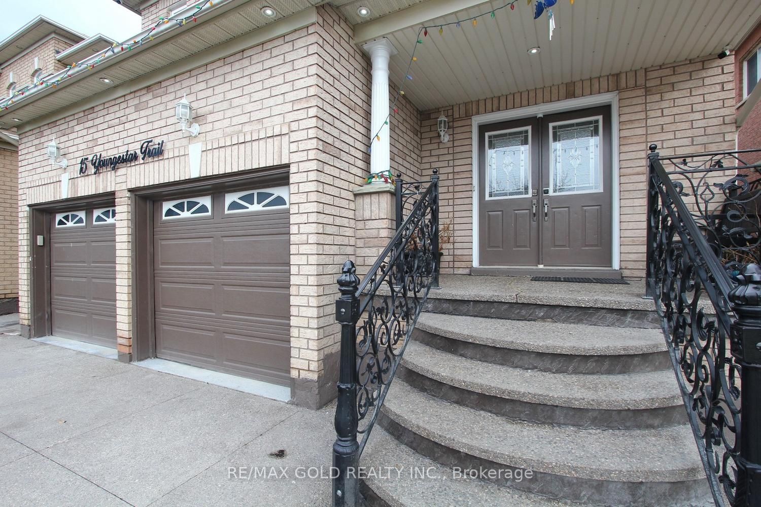 15 Youngestar Trail, Brampton, ON L6P 1P5 photo 4