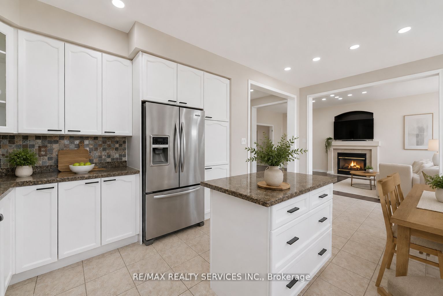 3696 Waterfall Crescent, Mississauga, ON L5N 8G8 photo 5