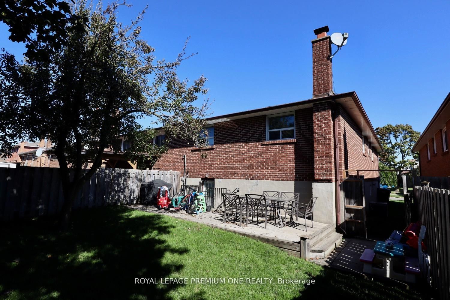 26 Royal Salisbury Way, Brampton, ON L6V 3J6 photo 5