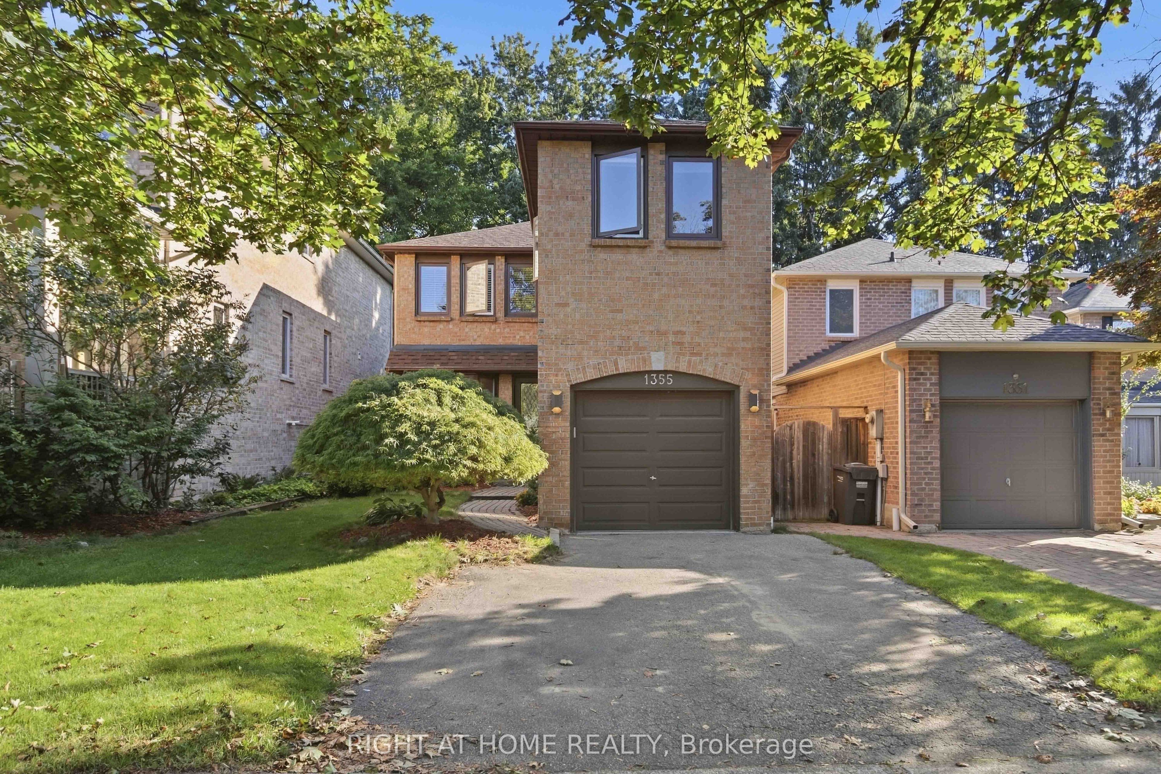 1355 Boulder Creek Crescent, Mississauga, ON L5J 4N7