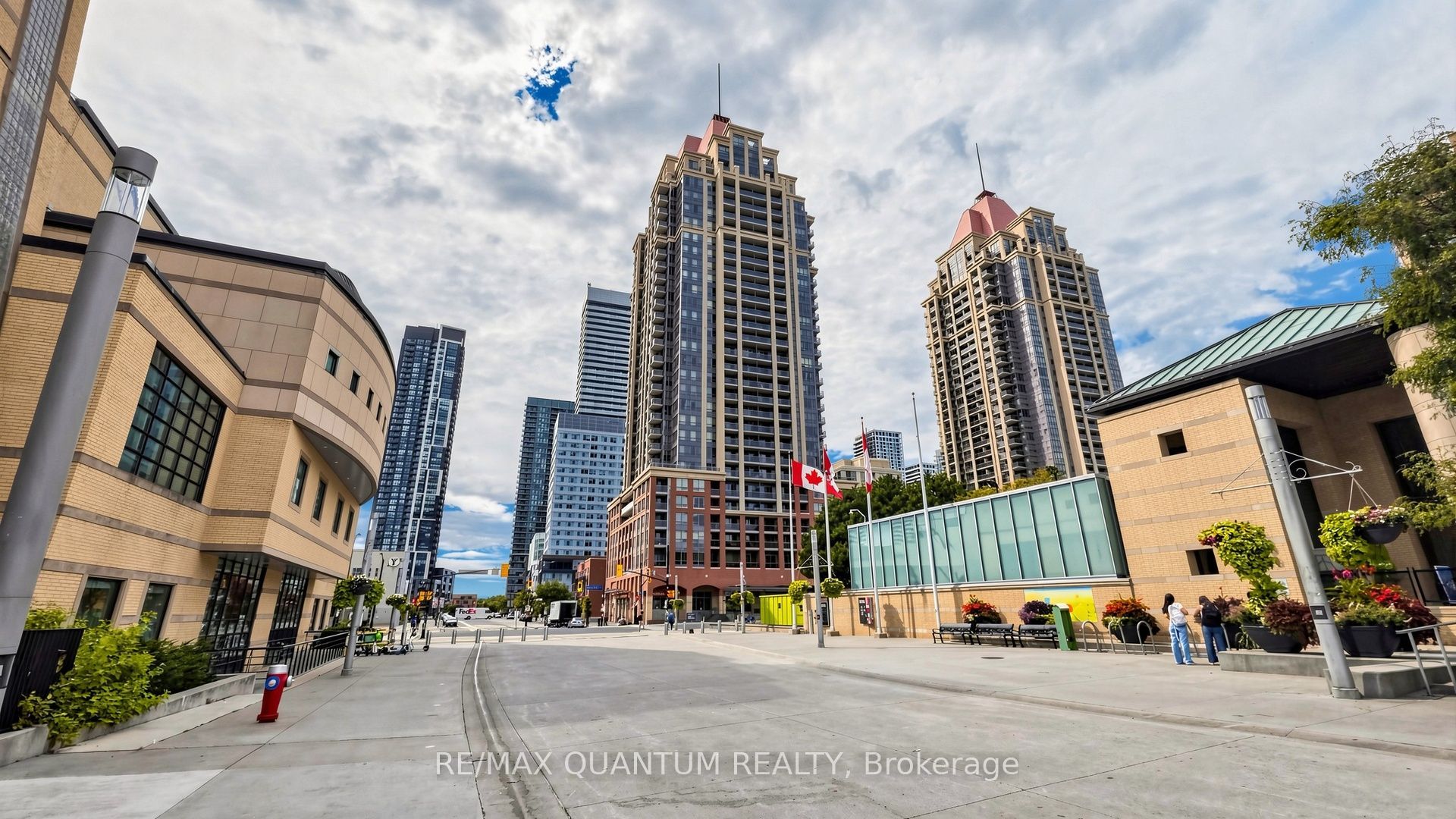 4080 Living Arts Drive 1003, Mississauga, ON L5B 4N3