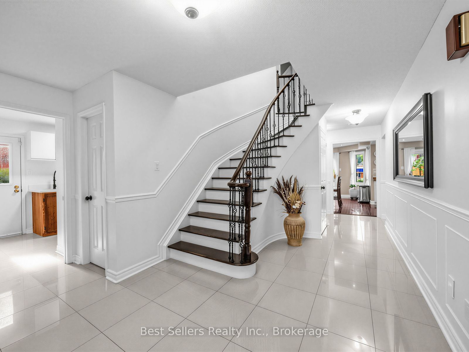 34 Kenpark Avenue, Brampton, ON L6Z 3R5 photo 2