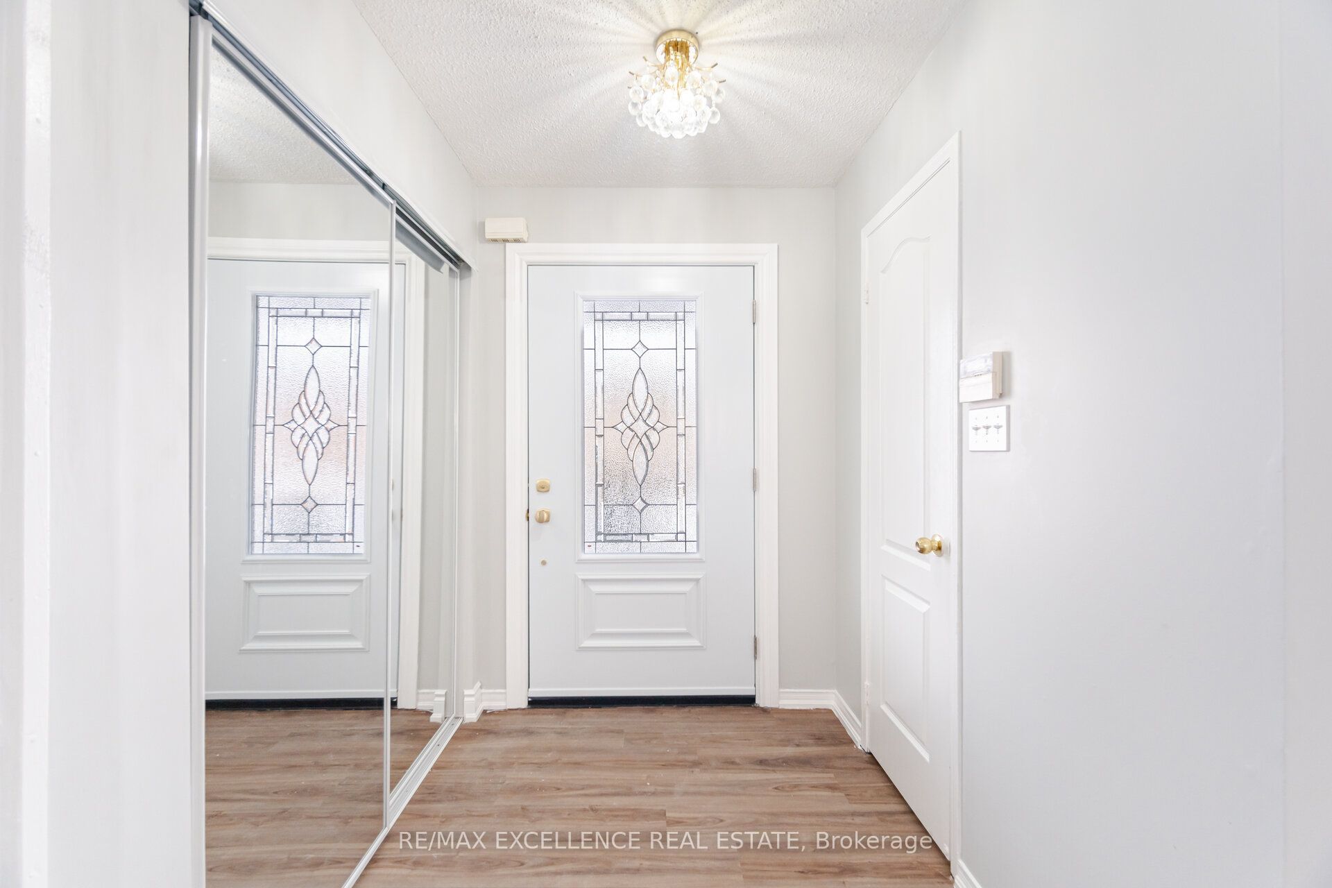 9 Continental Road, Brampton, ON L7A 2H4 photo 5