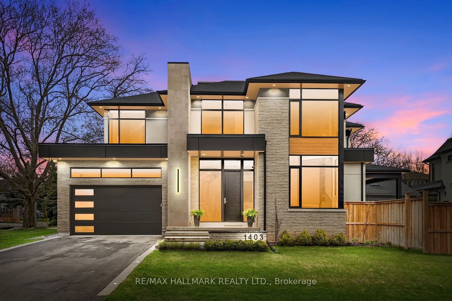 1403 Wren Avenue, Oakville, ON L6L 2V7