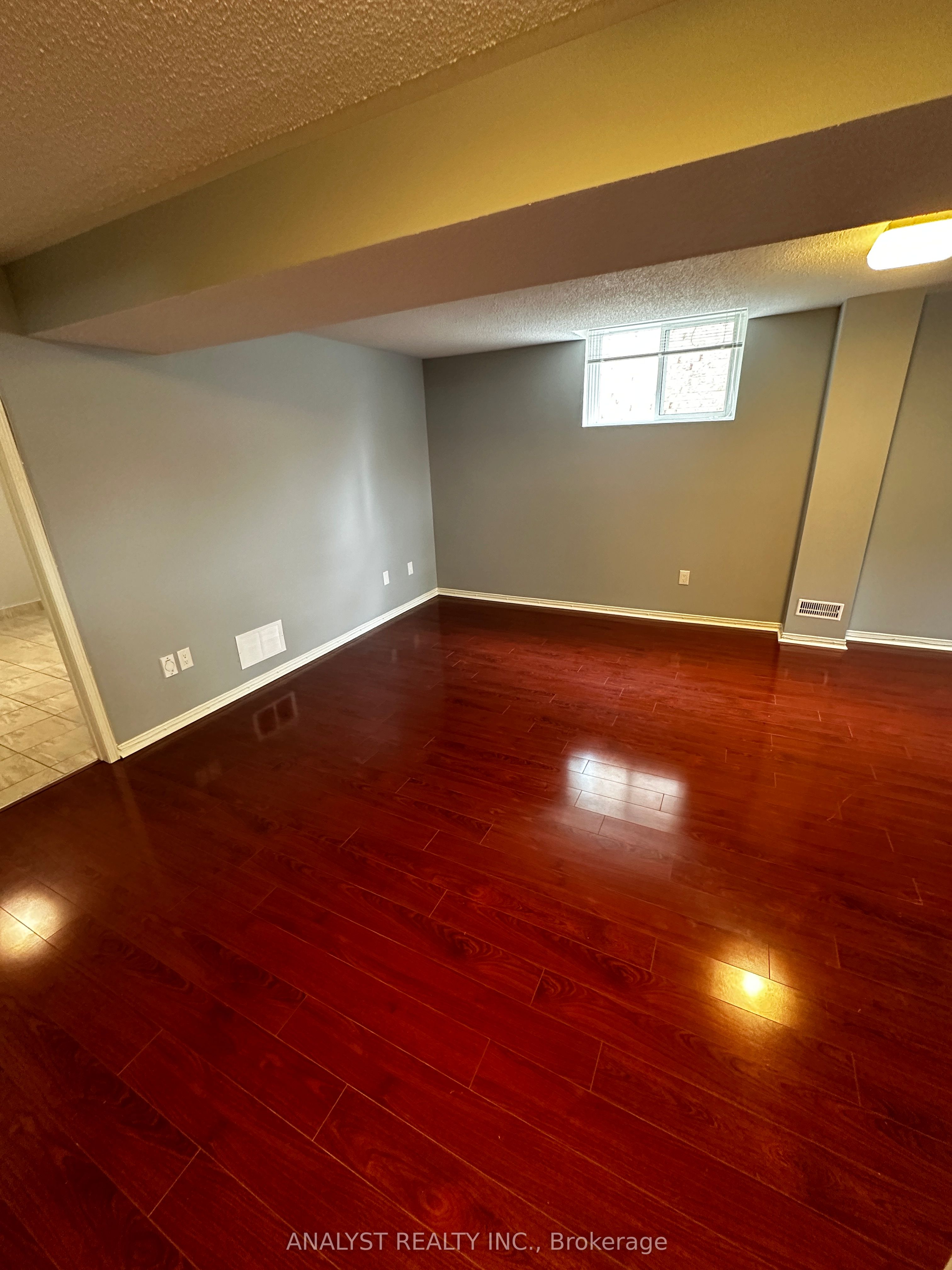 12 Arjay Trail Basement, Brampton, ON L6X 4L9 photo 5