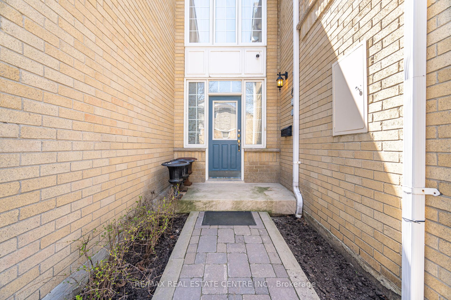 3 Hartnell Square 2, Brampton, ON L6S 5W7 photo 4