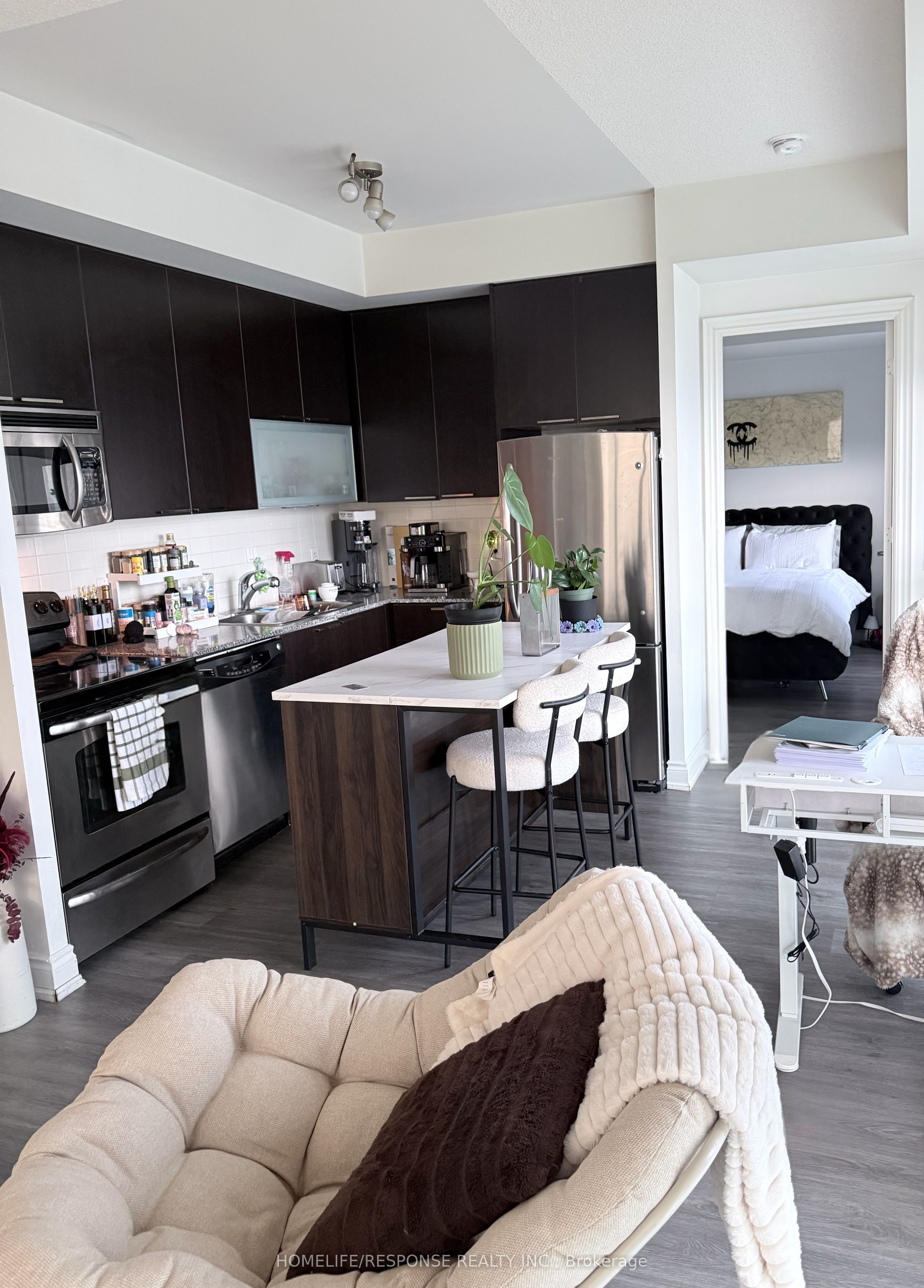 16 BROOKERS Lane 3301, Toronto, ON M8V 0A5 photo 4