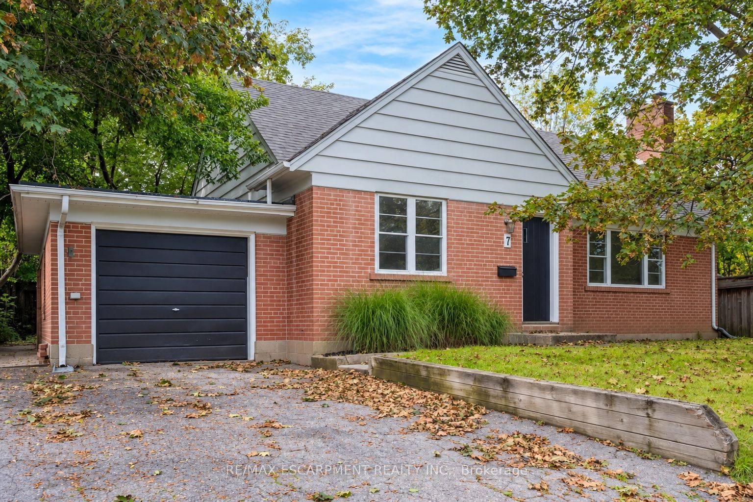 7 Washington Avenue, Oakville, ON L6K 1W5 photo 2