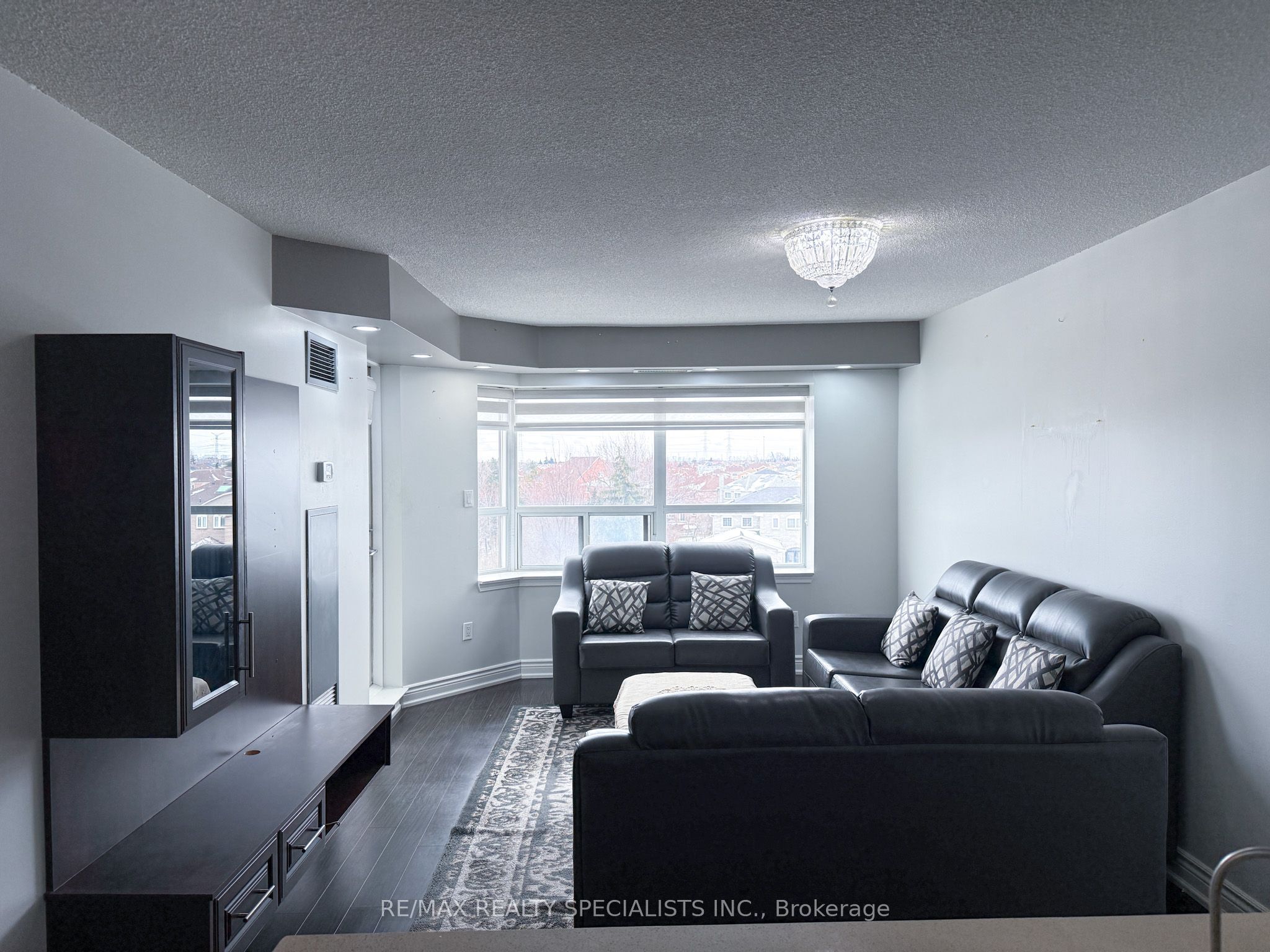 300 Ray Lawson Boulevard 403, Brampton, ON L6Y 5H5 photo 5