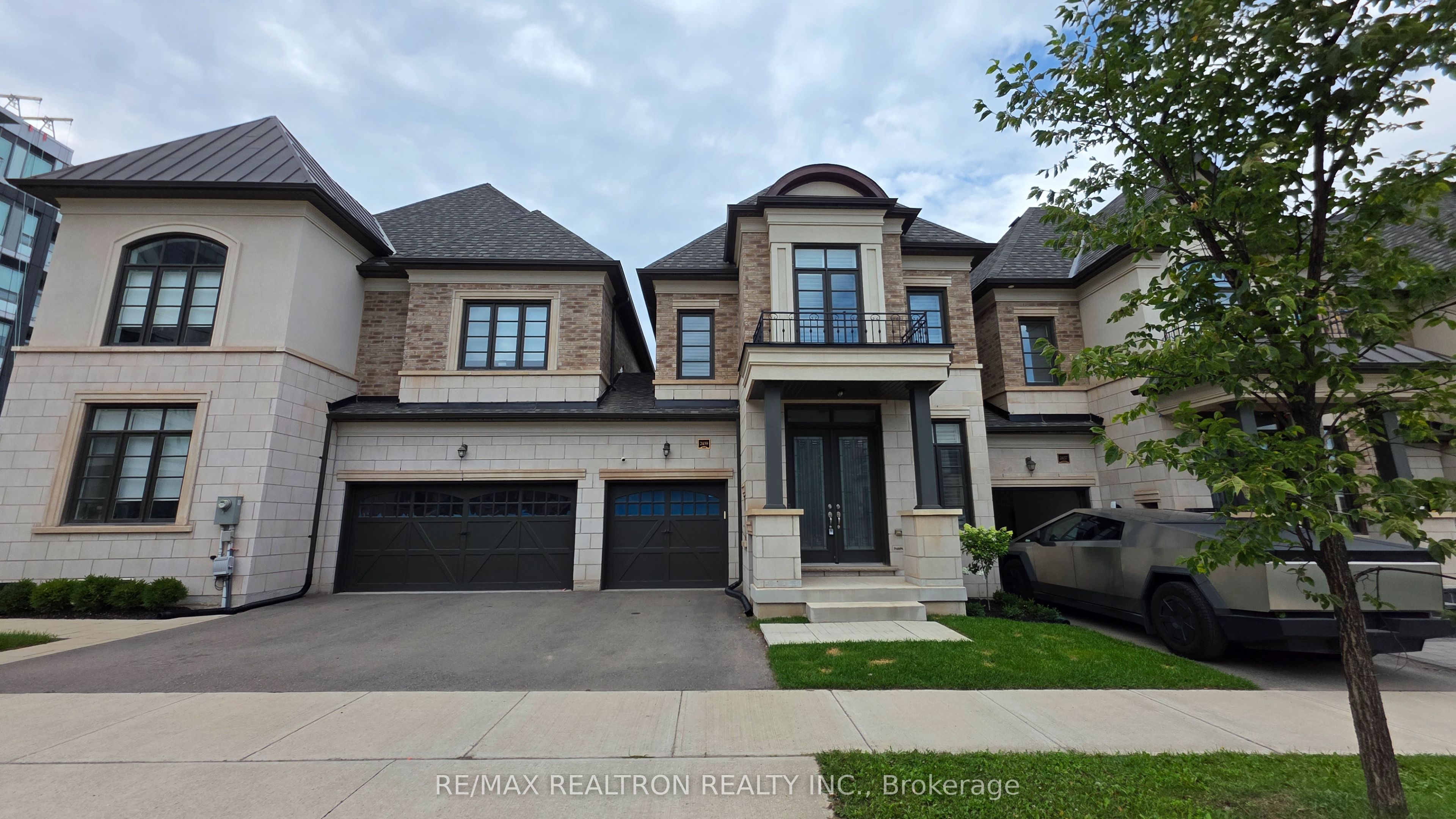 2459 Saw Whet Boulevard, Oakville, ON L6M 5L4 photo 2