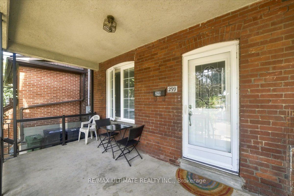 299 Delaware Avenue, Toronto, ON M6H 2T7 photo 2