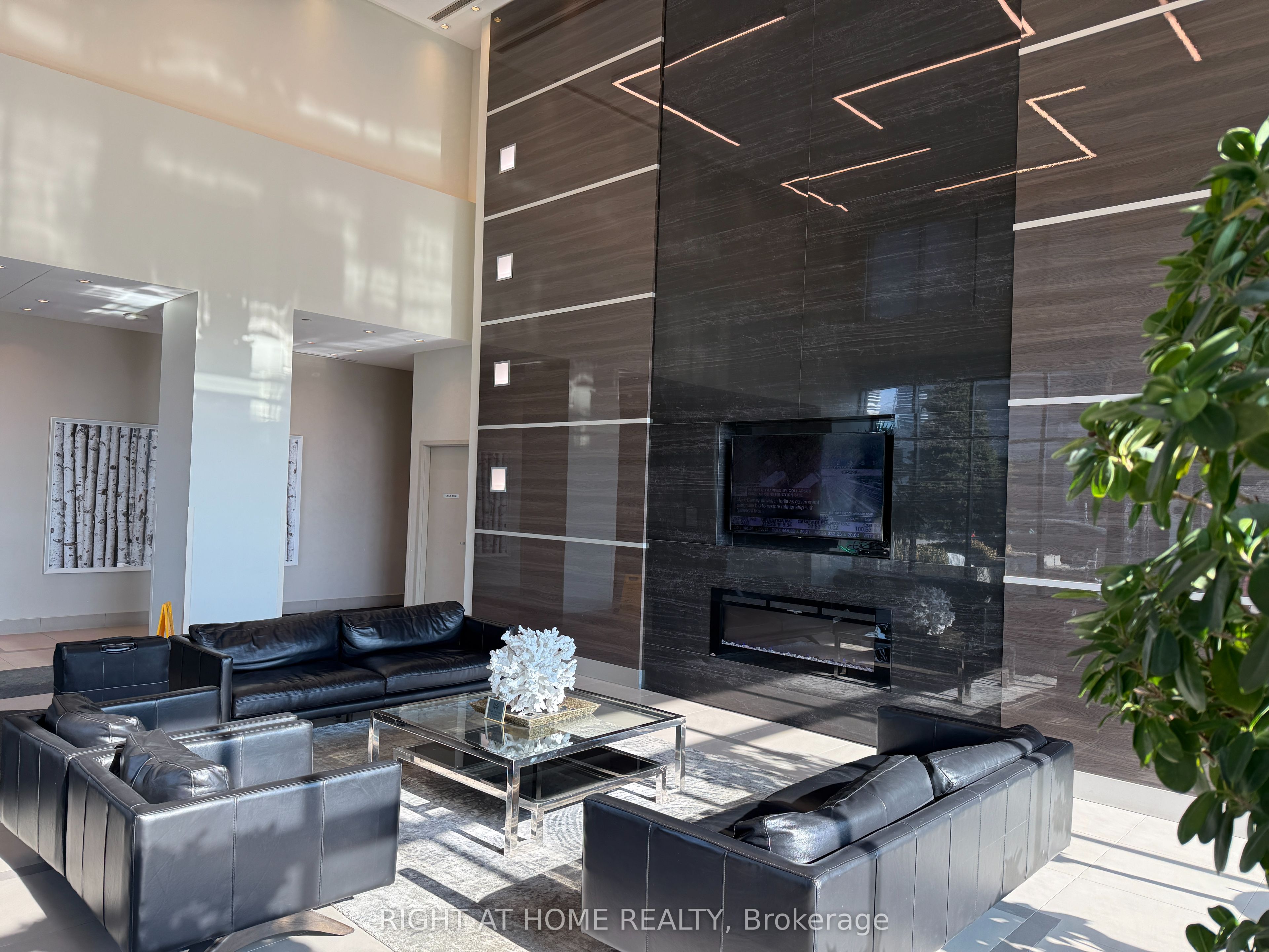 3975 Grand Park Drive, Mississauga, ON L5B 0K4 photo 4