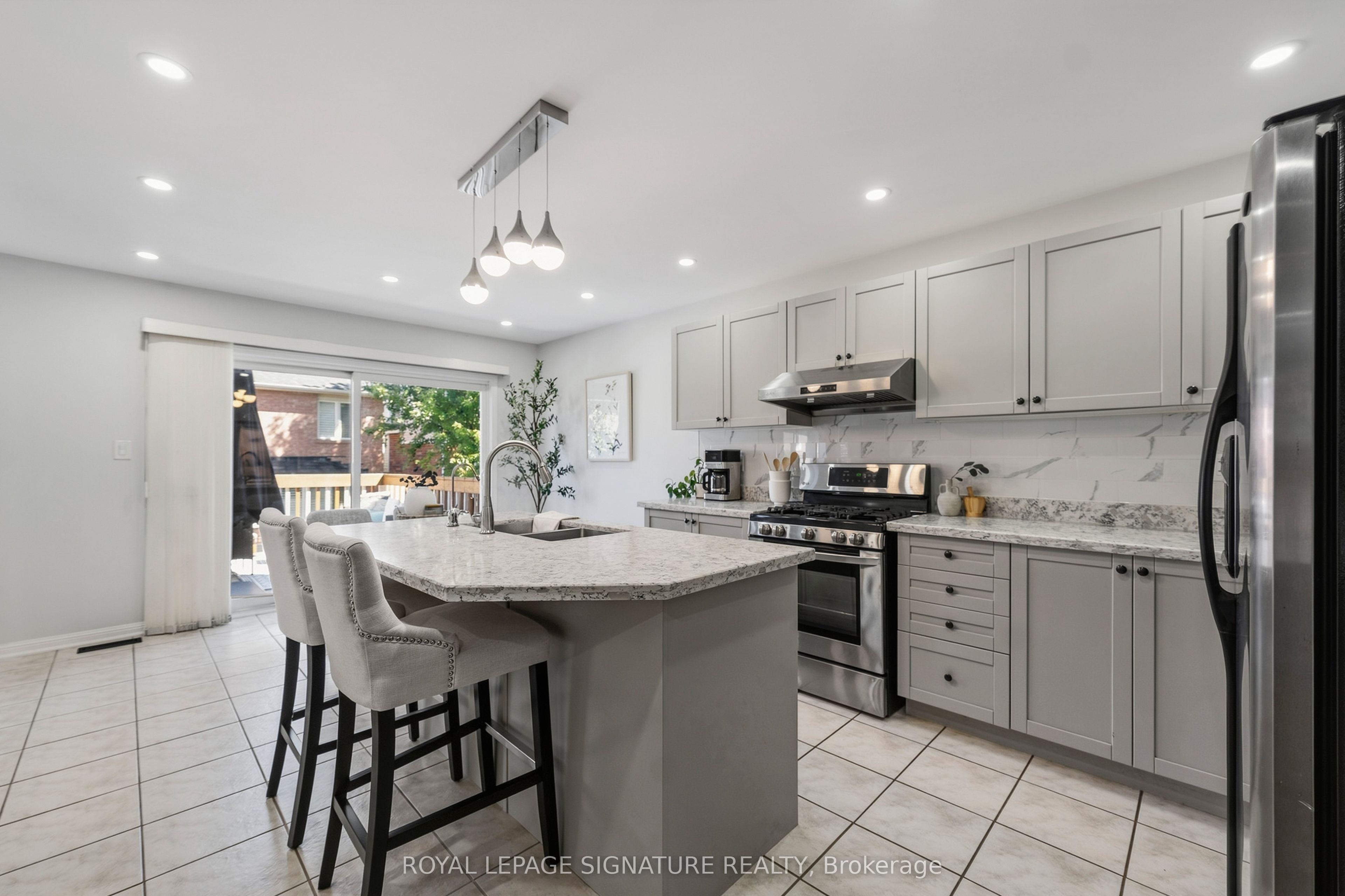3195 Munson Crescent, Burlington, ON L7M 0B9 photo 3