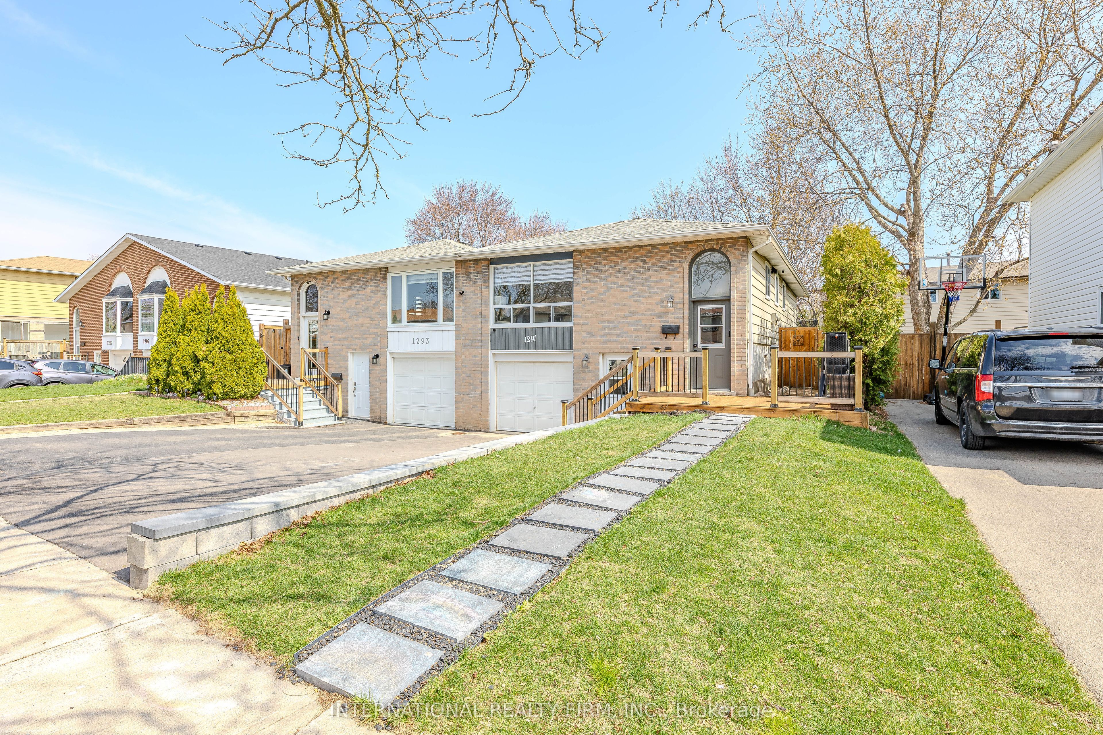 1291 Consort Crescent, Burlington, ON L7M 1J8 photo 4