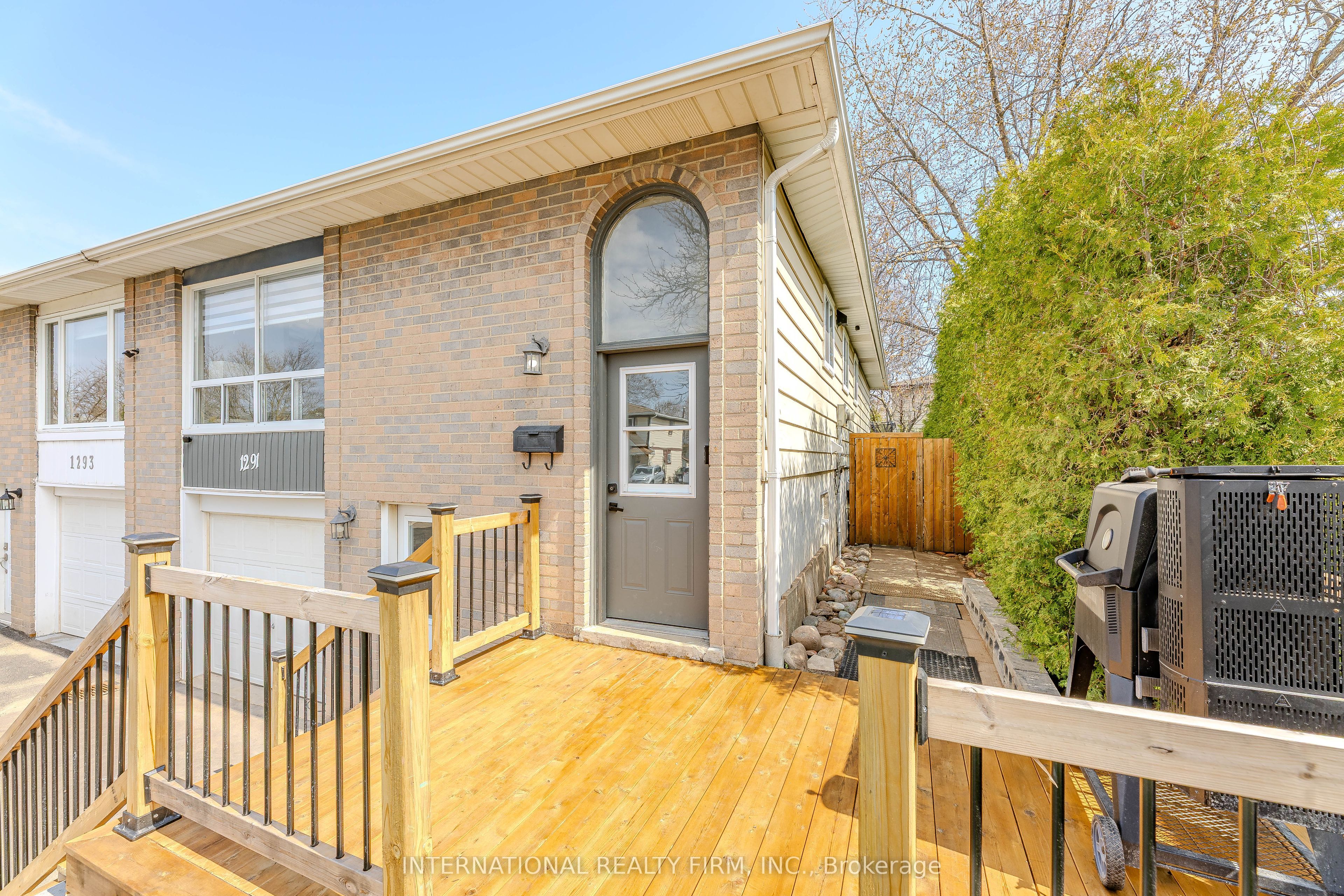 1291 Consort Crescent, Burlington, ON L7M 1J8 photo 5