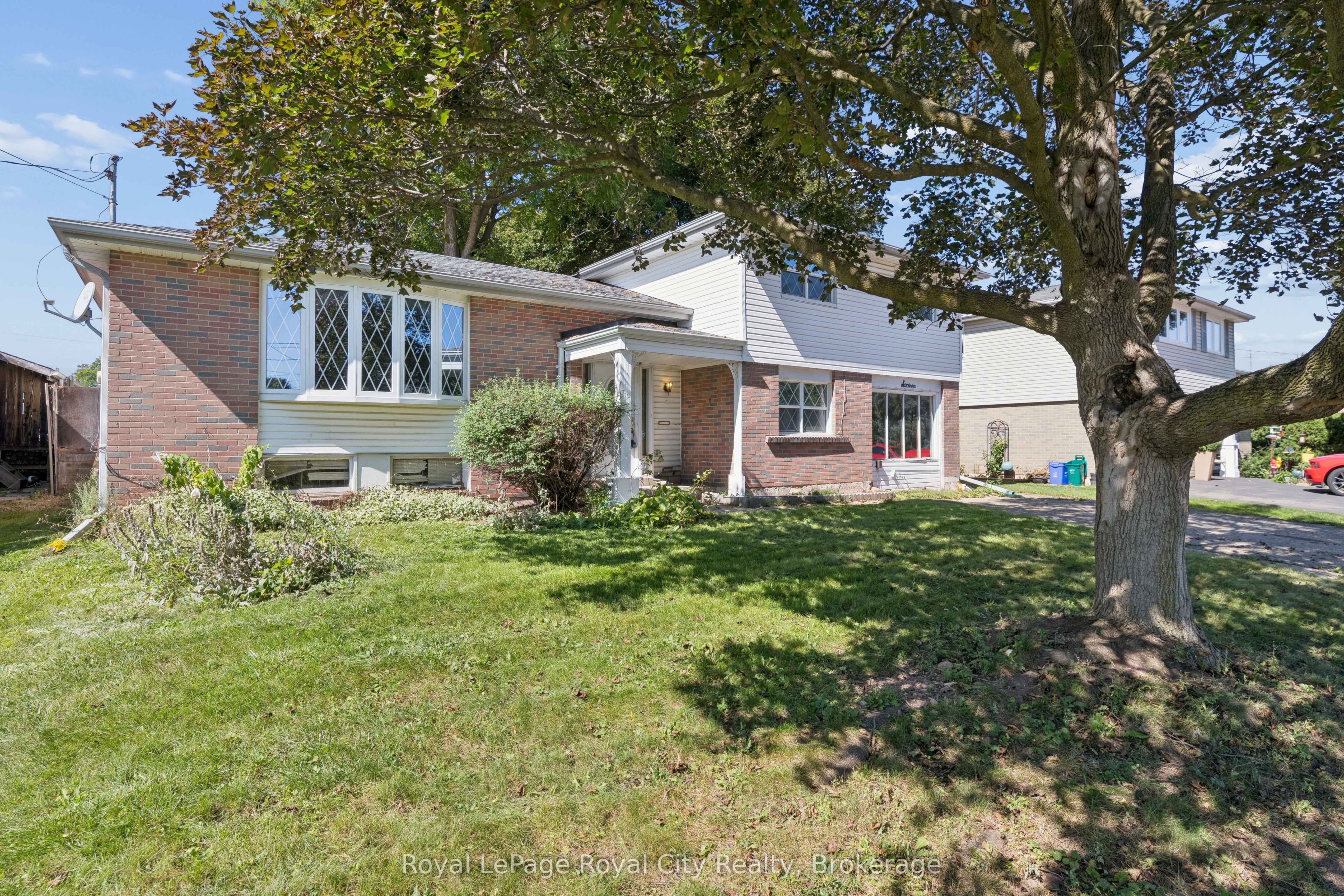 16 Heather Court, Halton Hills, ON L7G 2R6