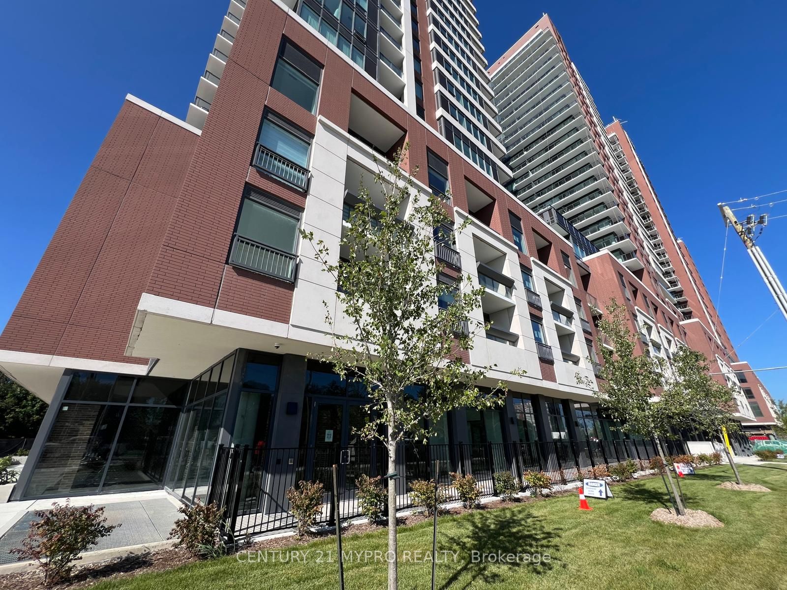 4010 Eglinton Avenue W 2003, Toronto, ON M9A 0G5 photo 2