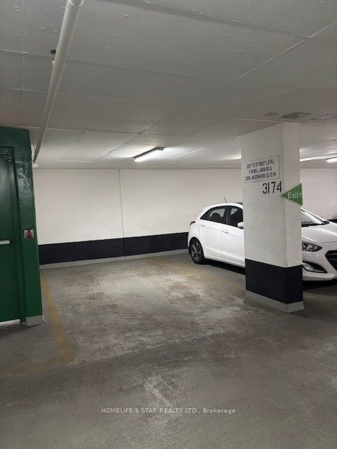 2200 Lake Shore Boulevard W Parking P3-3174, Toronto, ON M8V 1A4