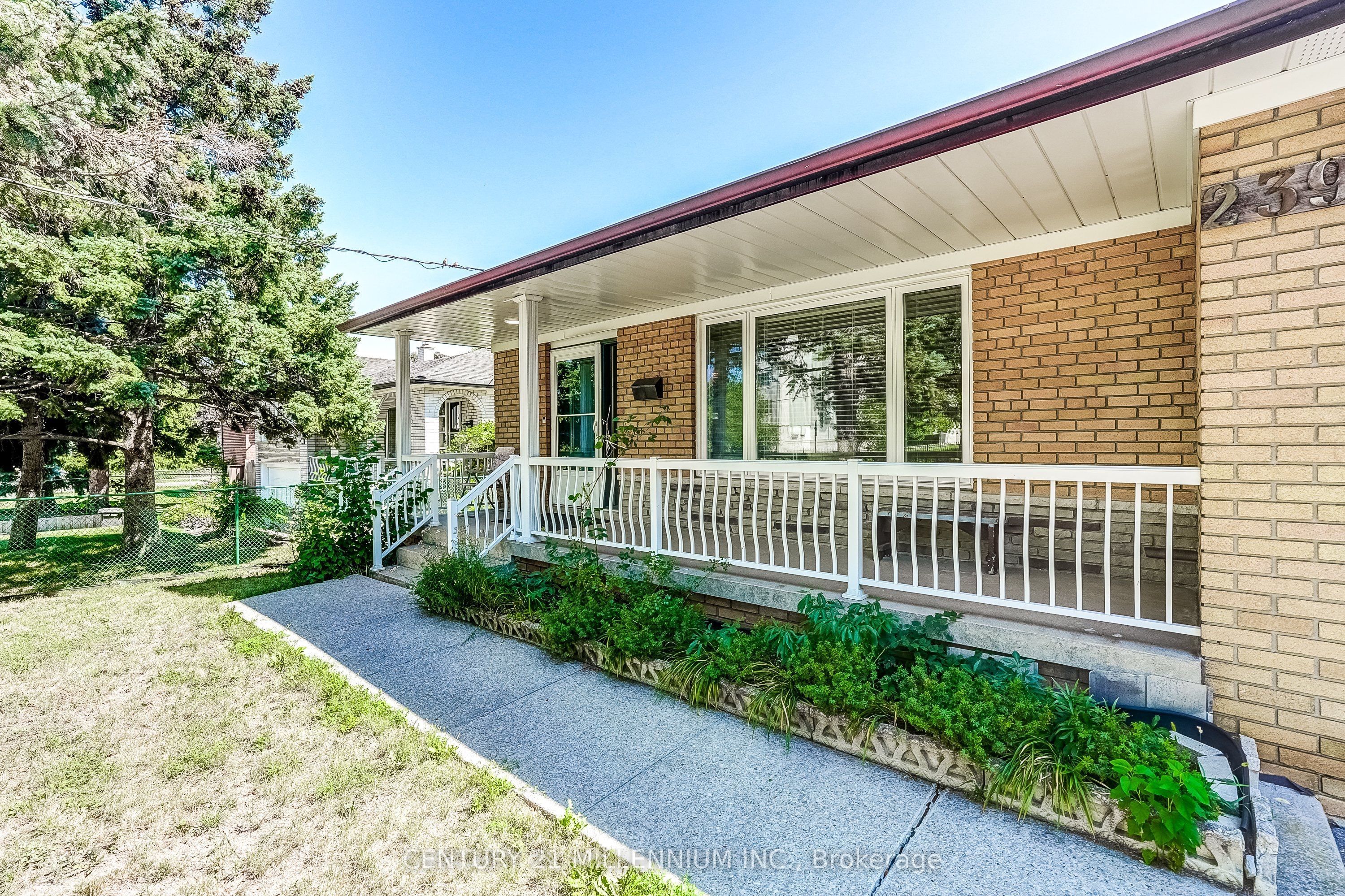 239 Driftwood Avenue, Toronto, ON M3N 2N4 photo 3