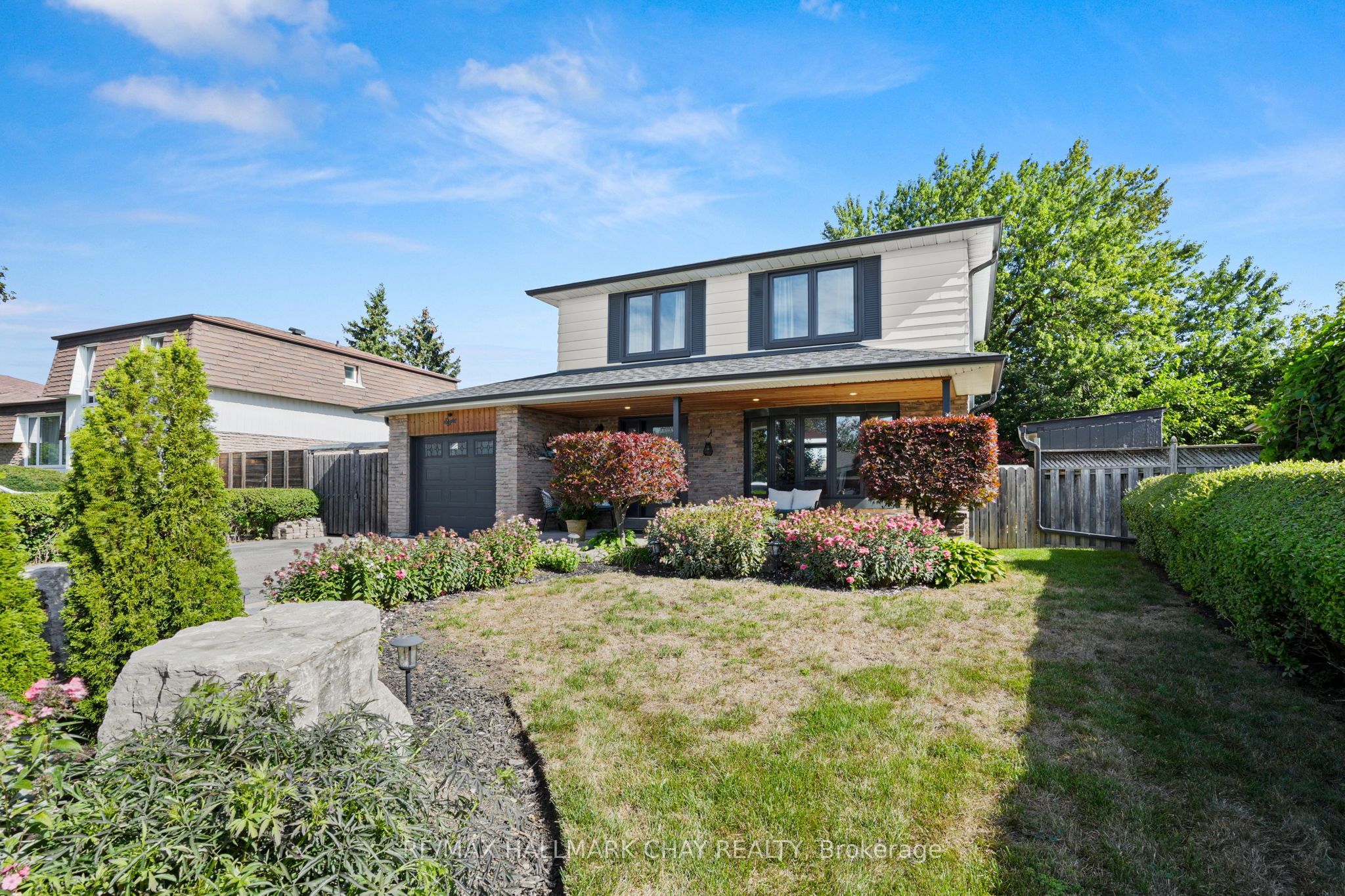 8 Grassington Crescent, Brampton, ON L6S 1Z6 photo 2