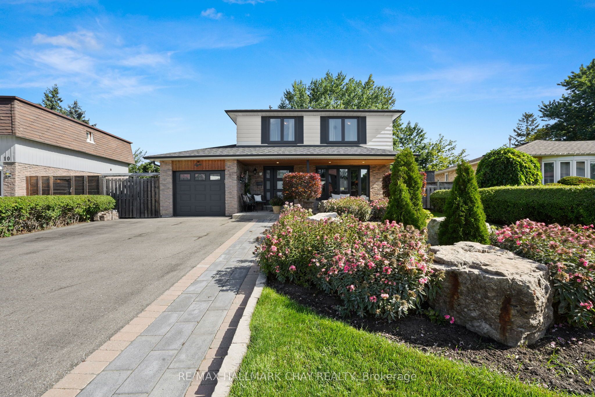 8 Grassington Crescent, Brampton, ON L6S 1Z6 photo 3