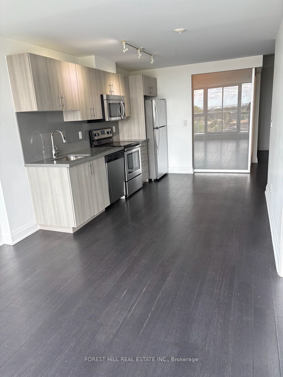 16 McAdam Avenue 508, Toronto, ON M6A 1S5 photo 5