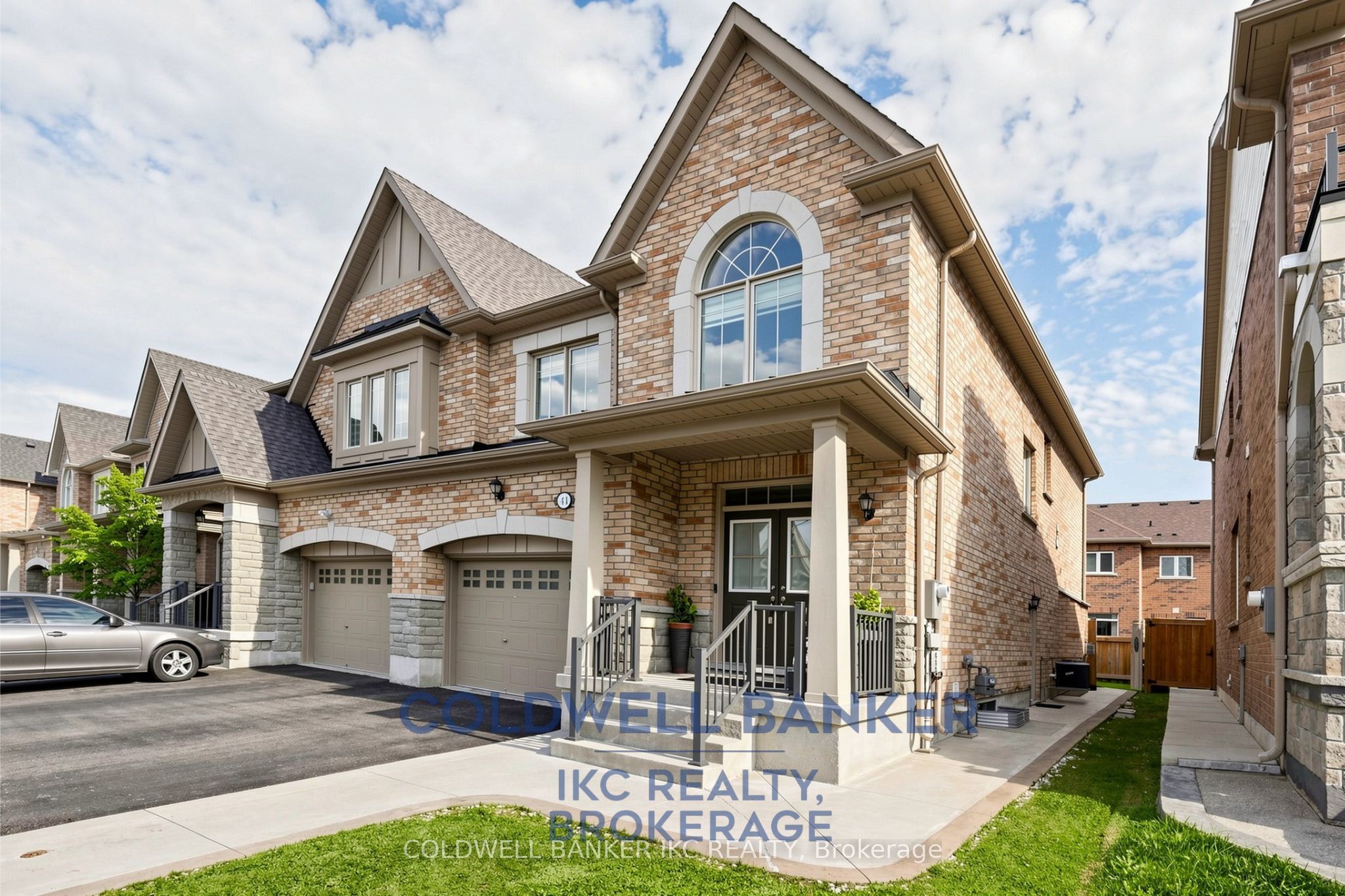 41 Merrybrook Trail N, Brampton, ON L7A 4V9 photo 2