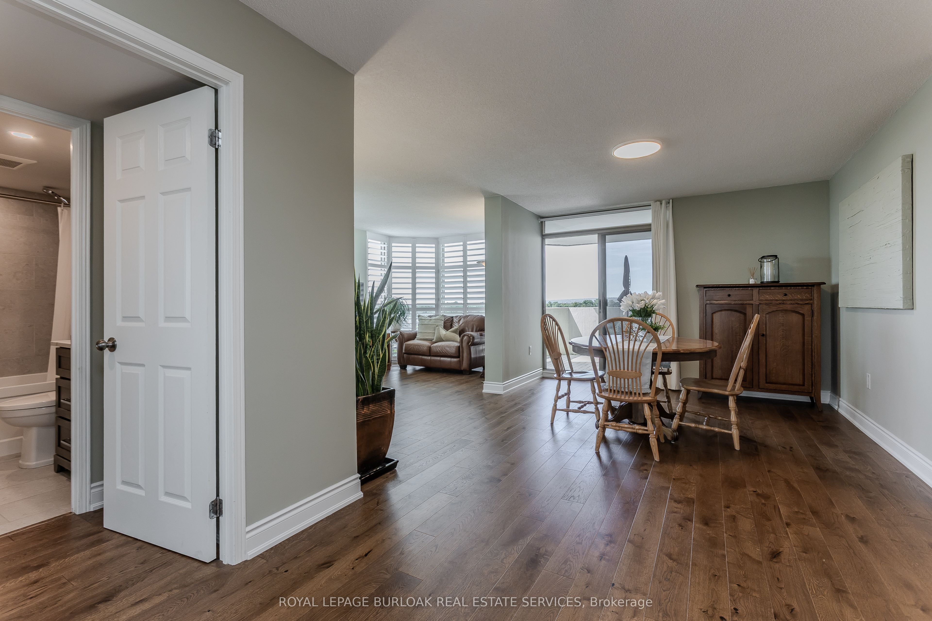 5070 Pinedale Avenue 601, Burlington, ON L7L 5V6 photo 3