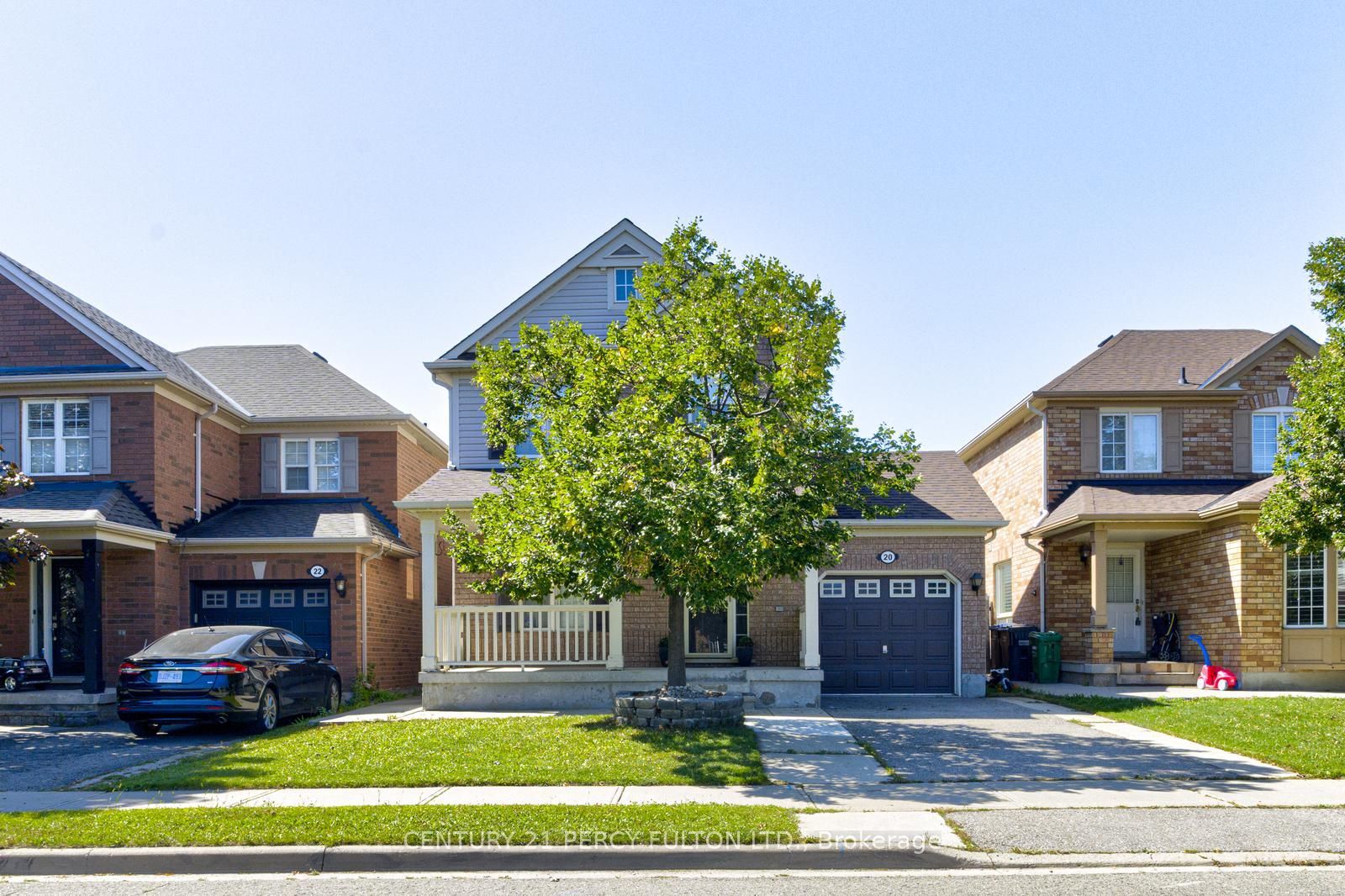 20 Orangegrove Drive, Brampton, ON L7A 3N4 photo 2