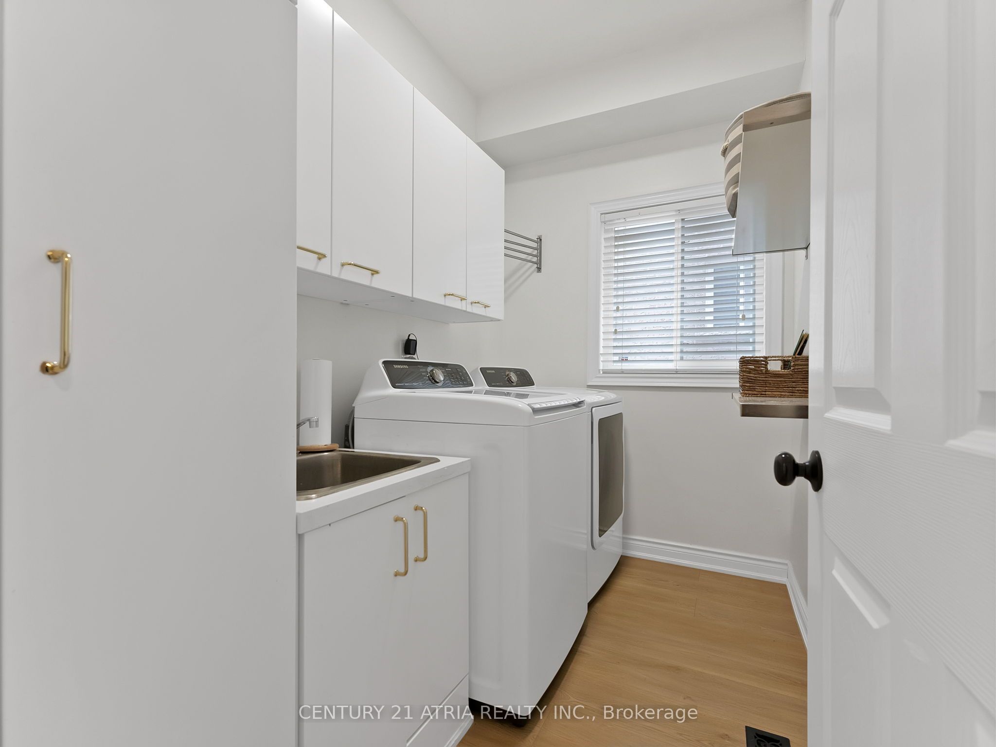 214 Ellis Crescent, Milton, ON L9T 6B5 photo 4