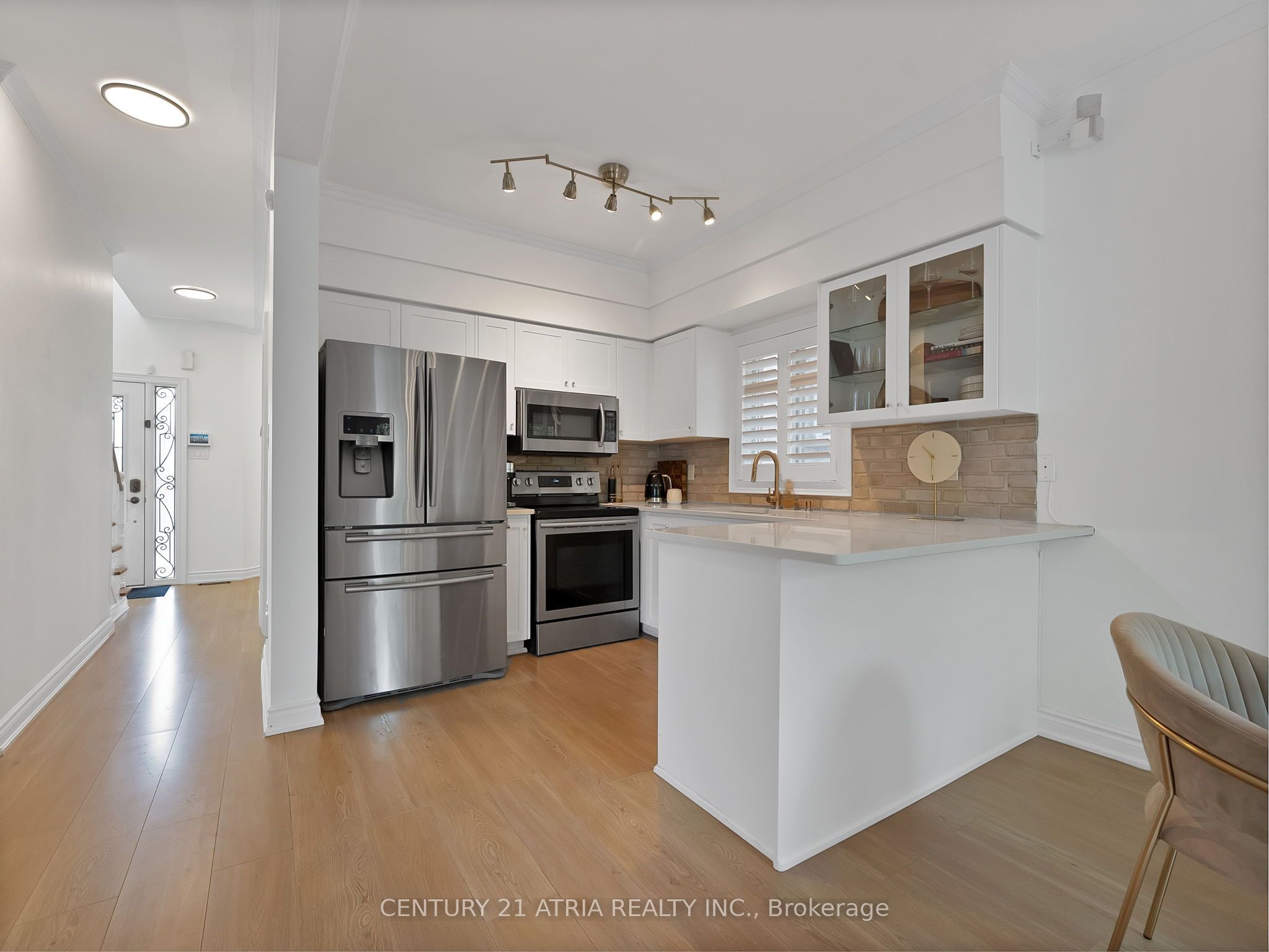214 Ellis Crescent, Milton, ON L9T 6B5 photo 5