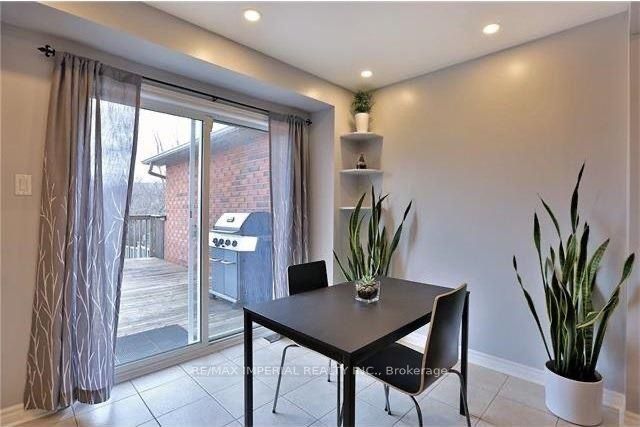 344 Riverstone Drive, Oakville, ON L6H 7M3 photo 3