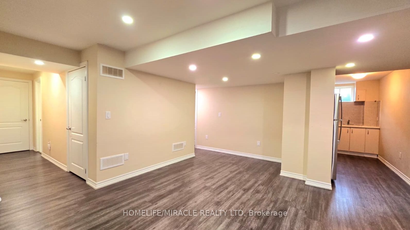 91 Tysonville Circle Lower, Brampton, ON L7A 4B2 photo 4