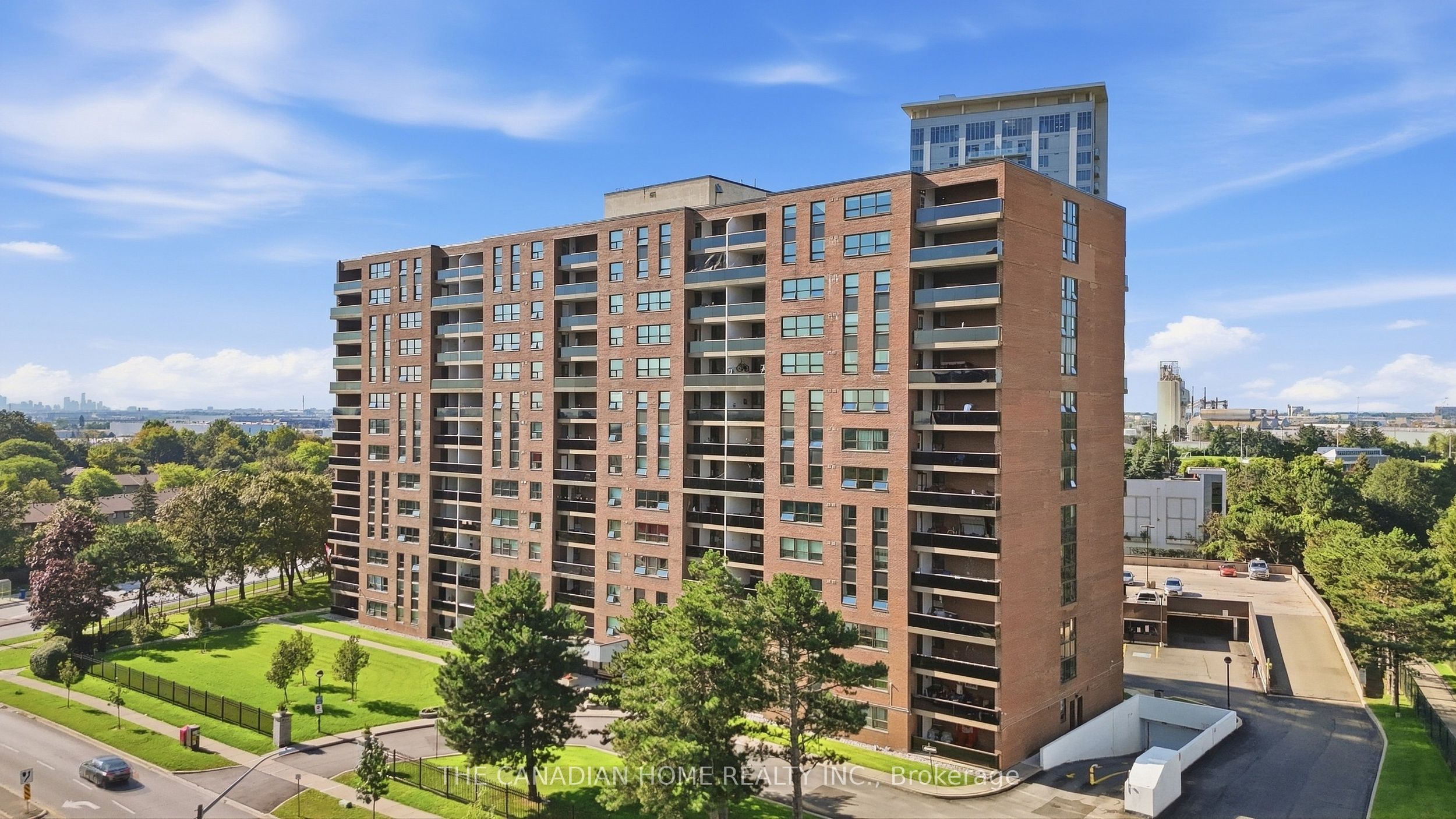 4 Lisa St. Street 1103, Brampton, ON L6T 4B6