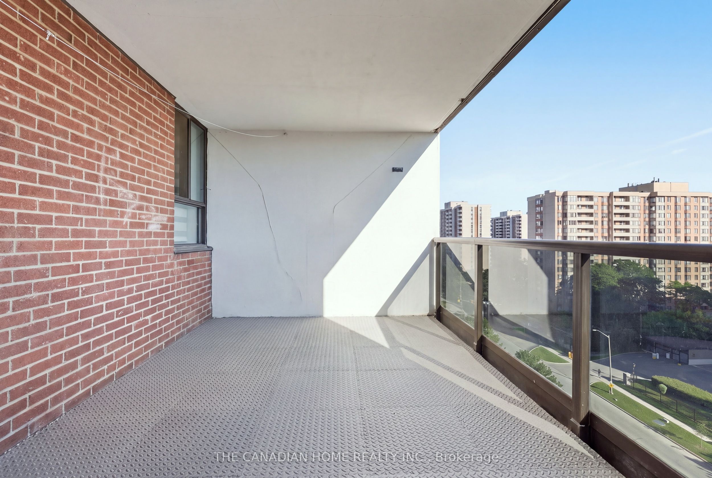 4 Lisa St. Street 1103, Brampton, ON L6T 4B6 photo 3