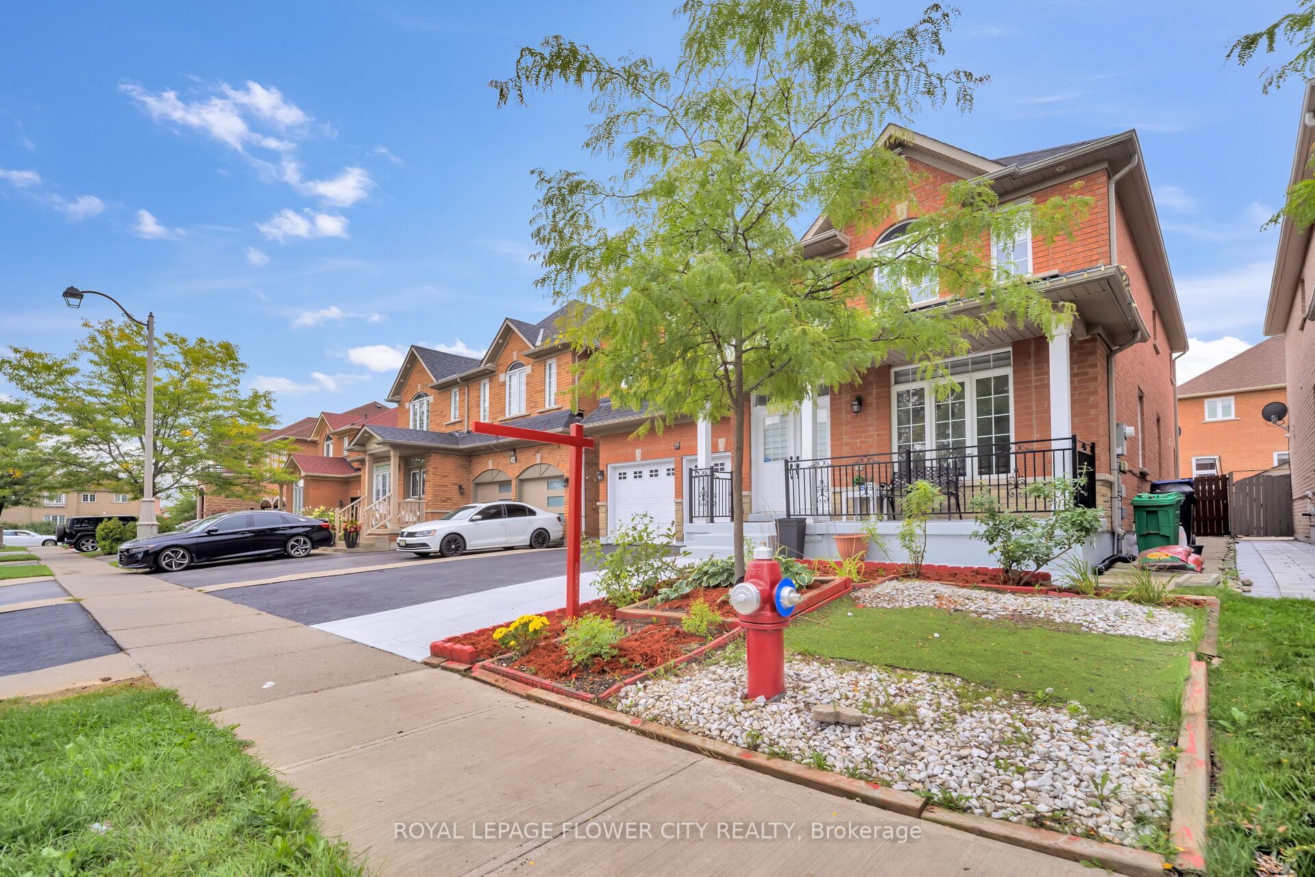36 Borneo Crescent, Brampton, ON L6R 3C5 photo 3