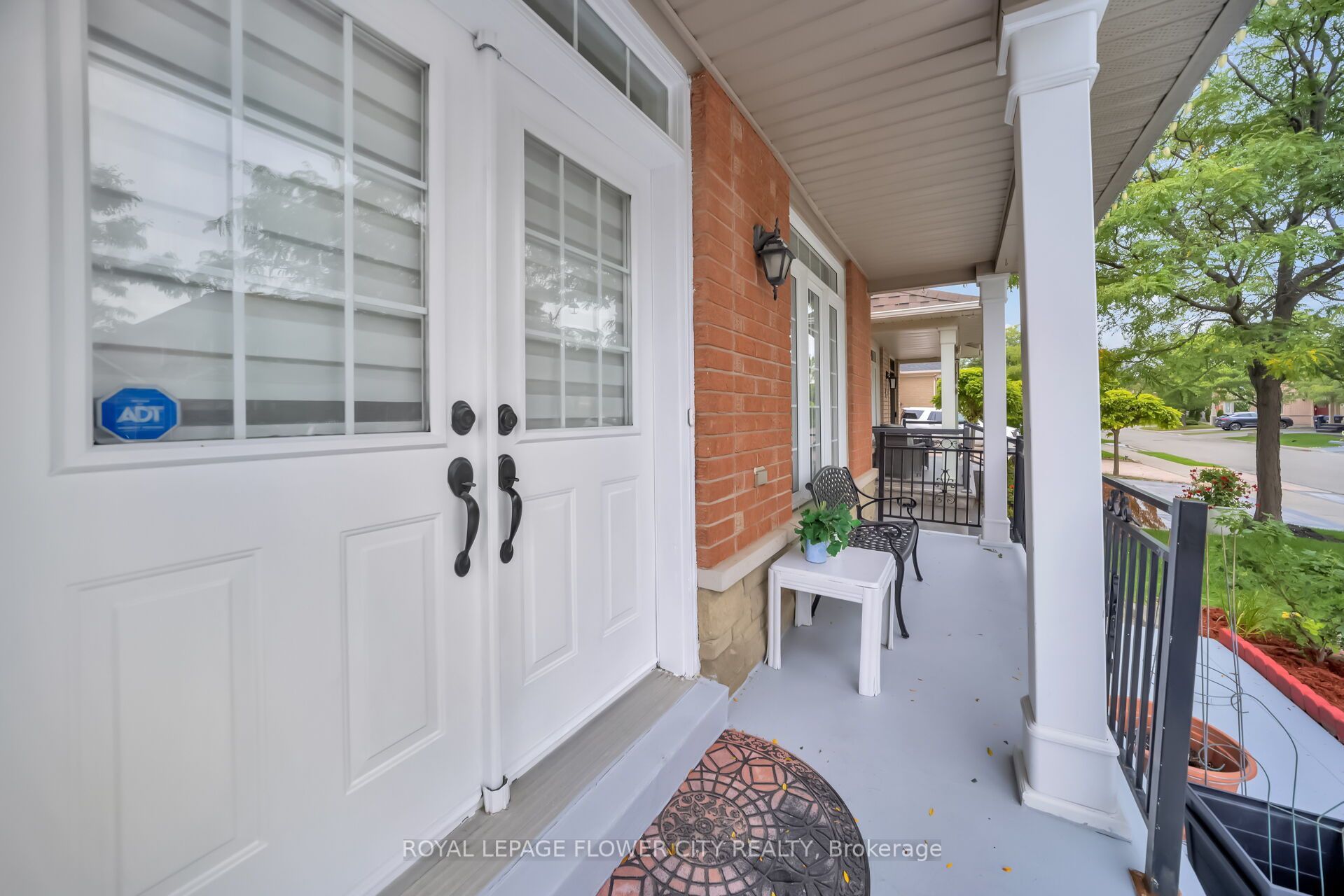 36 Borneo Crescent, Brampton, ON L6R 3C5 photo 4