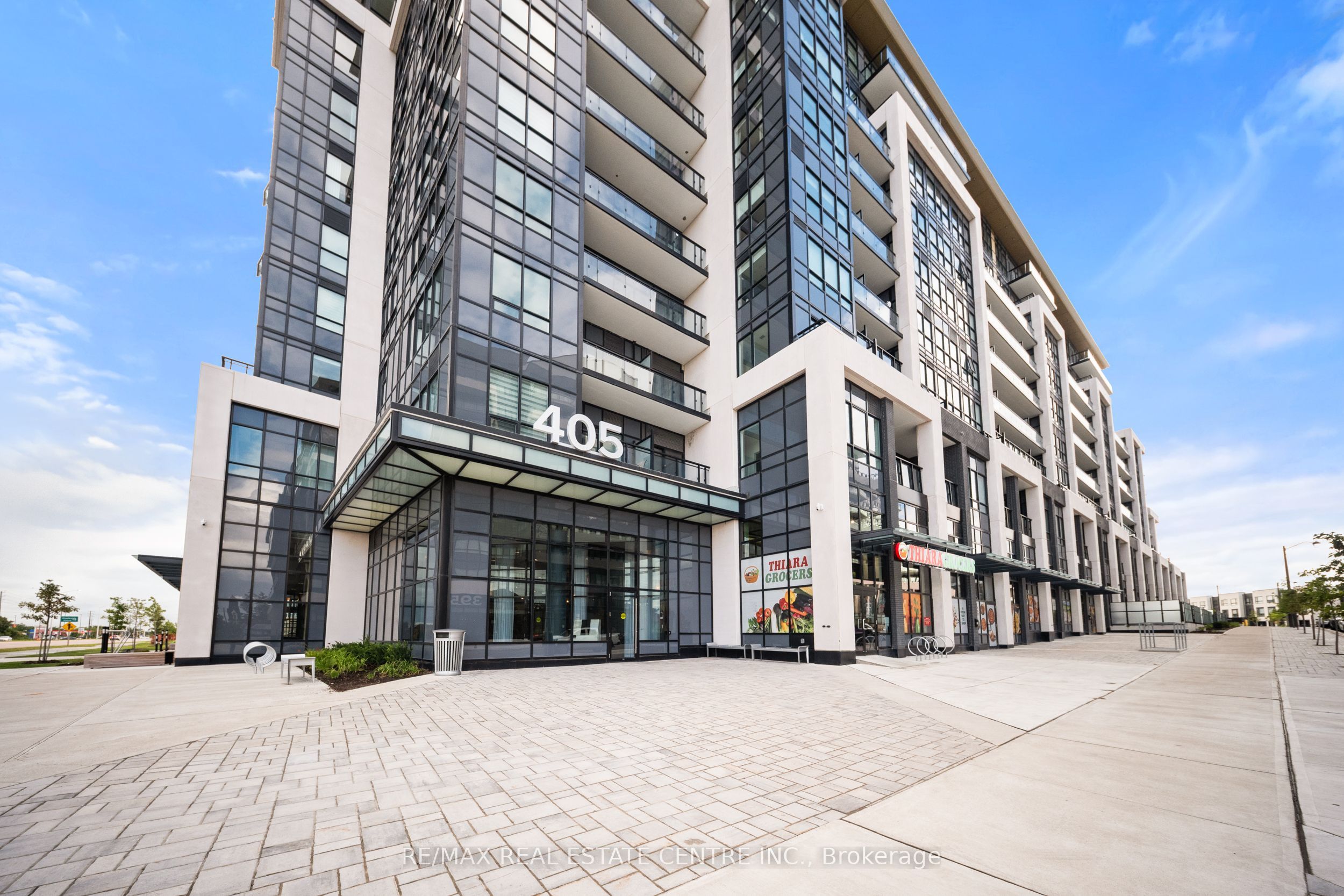 405 Dundas Street W 316, Oakville, ON L6M 4P9 photo 3