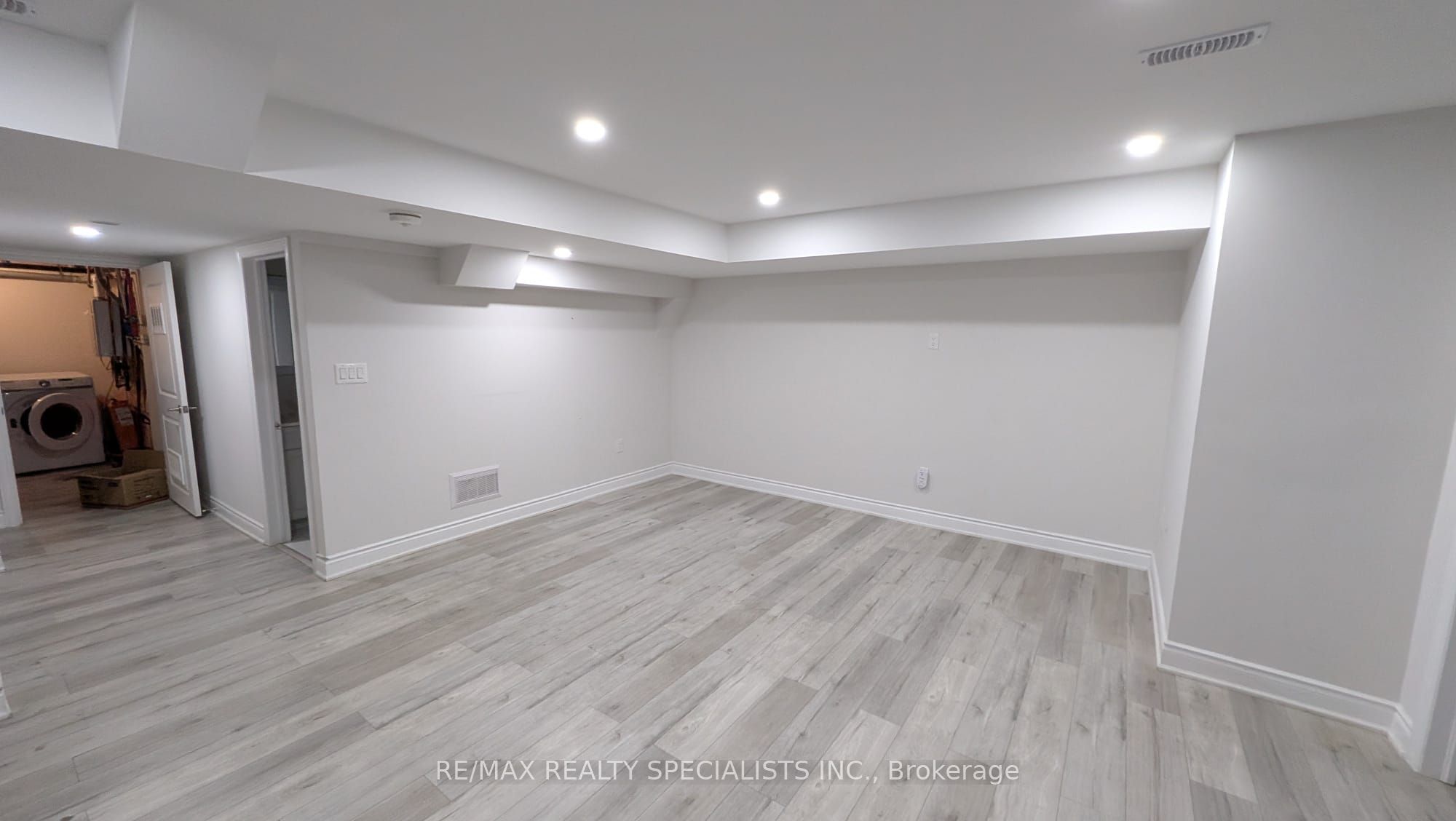 62 HUBBELL Road (Basement Apartment), Brampton, ON L6Y 1P3 photo 2