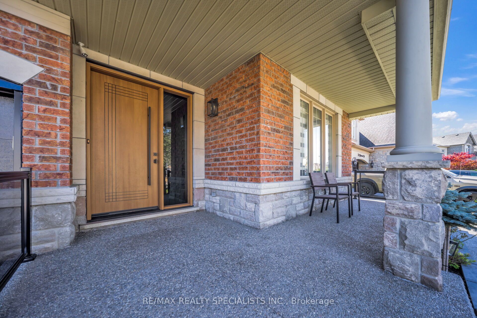 76 Midsummer Drive, Brampton, ON L6P 3E4 photo 2