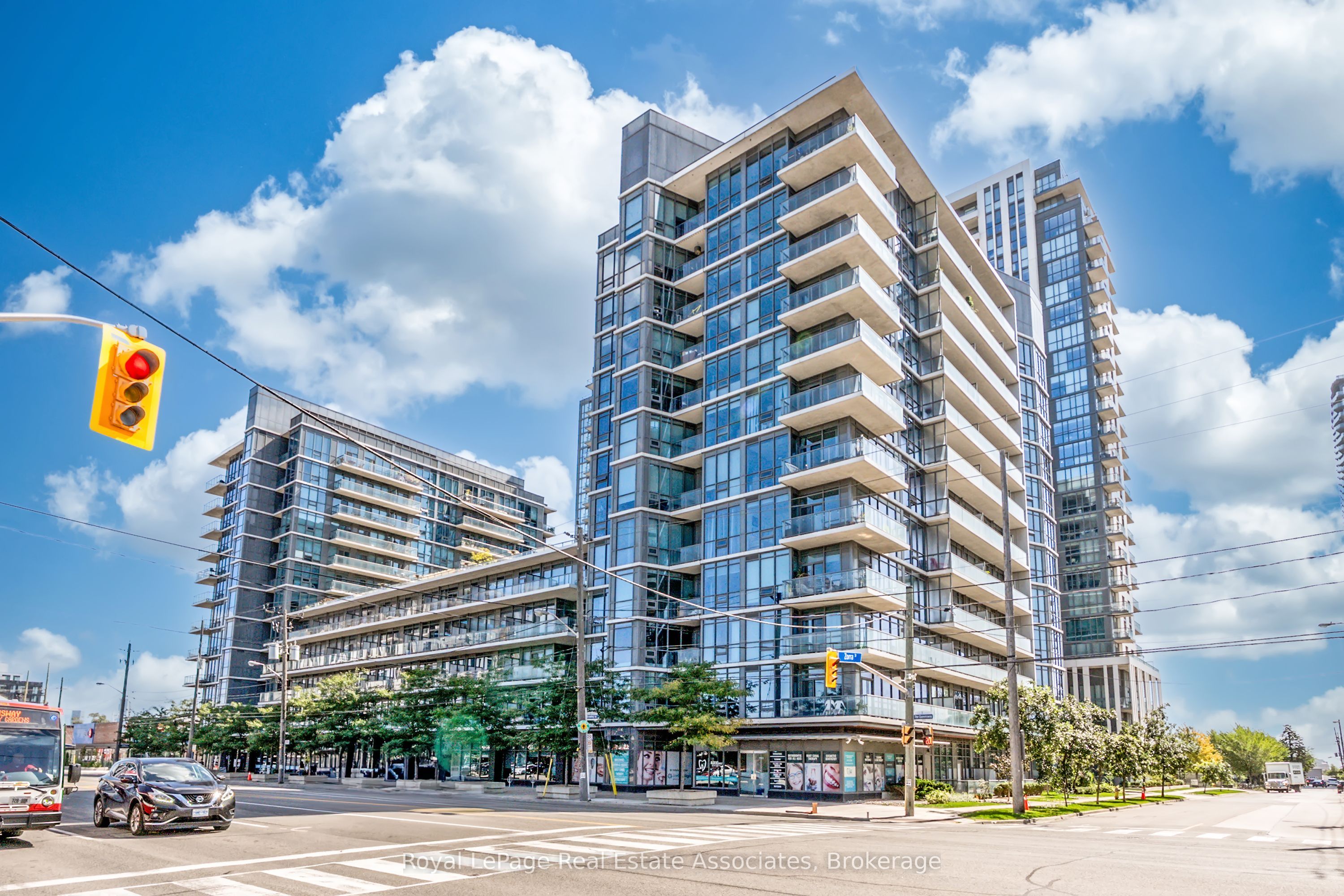 1185 The Queensway 513, Toronto, ON M8Z 0C6 photo 2