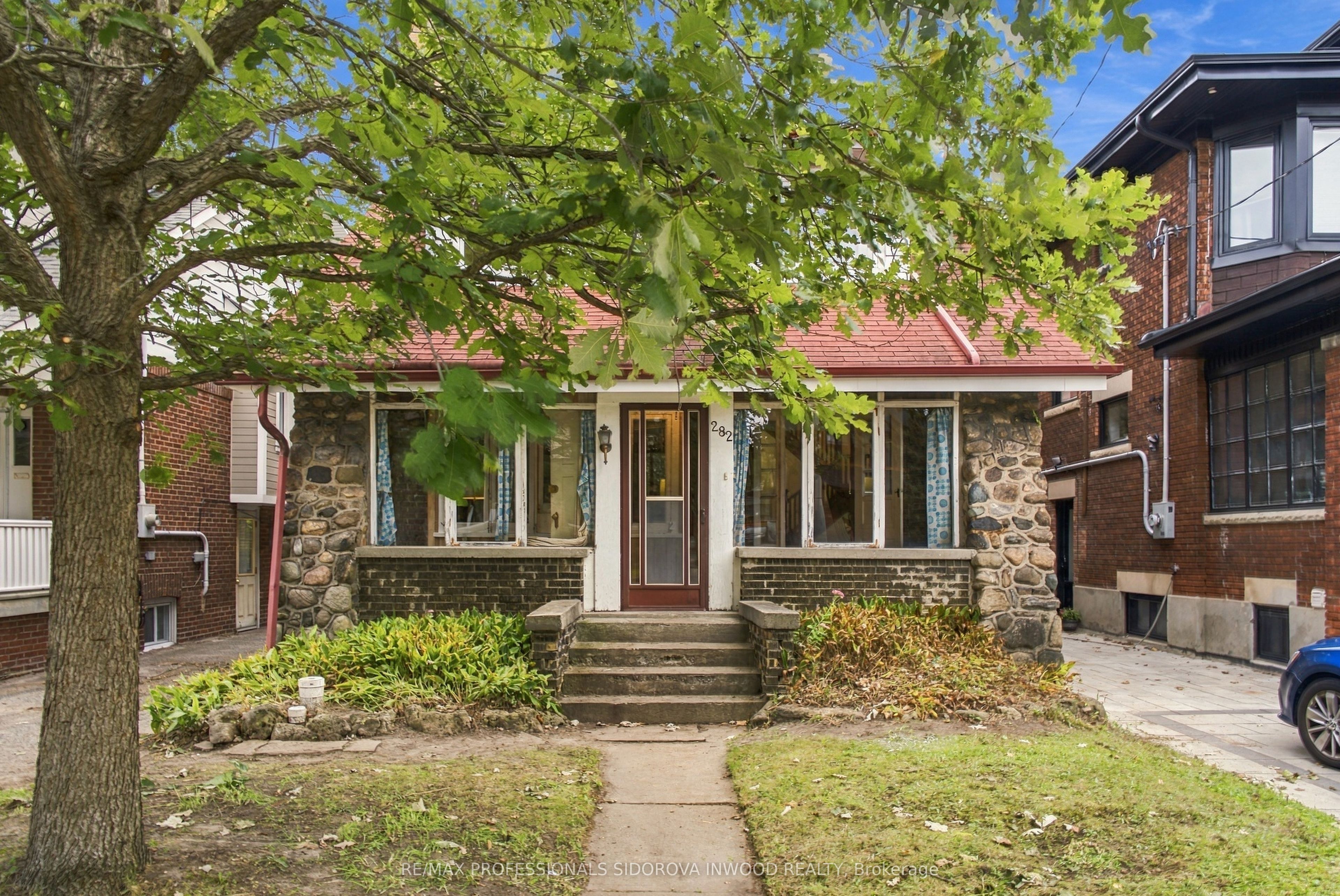282 Kennedy Avenue, Toronto, ON M6P 3C3