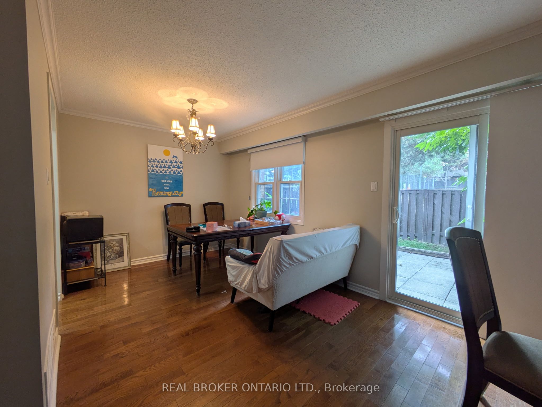 1951 Rathburn Road E 218, Mississauga, ON L4W 2N9