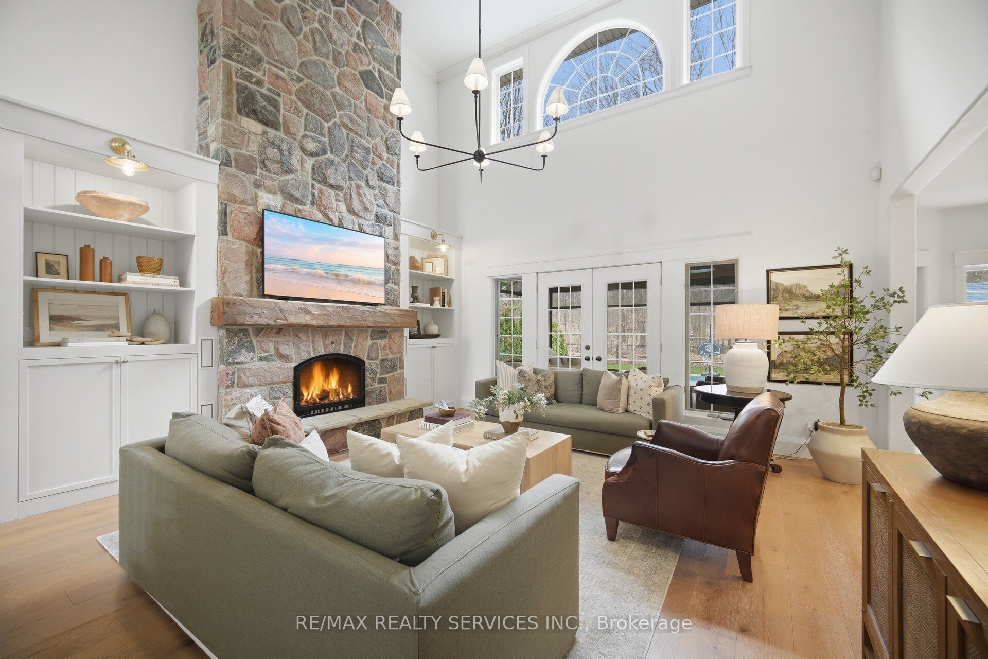 18 Filton Road, Caledon, ON L7C 1R5 photo 4