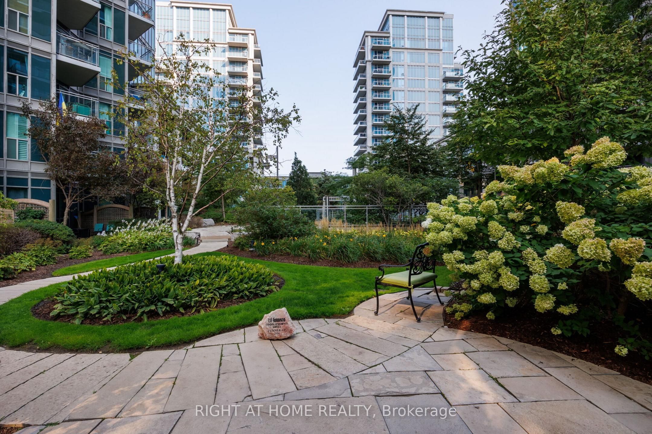 2119 Lake Shore Boulevard W 217, Toronto, ON M8V 4E8 photo 5