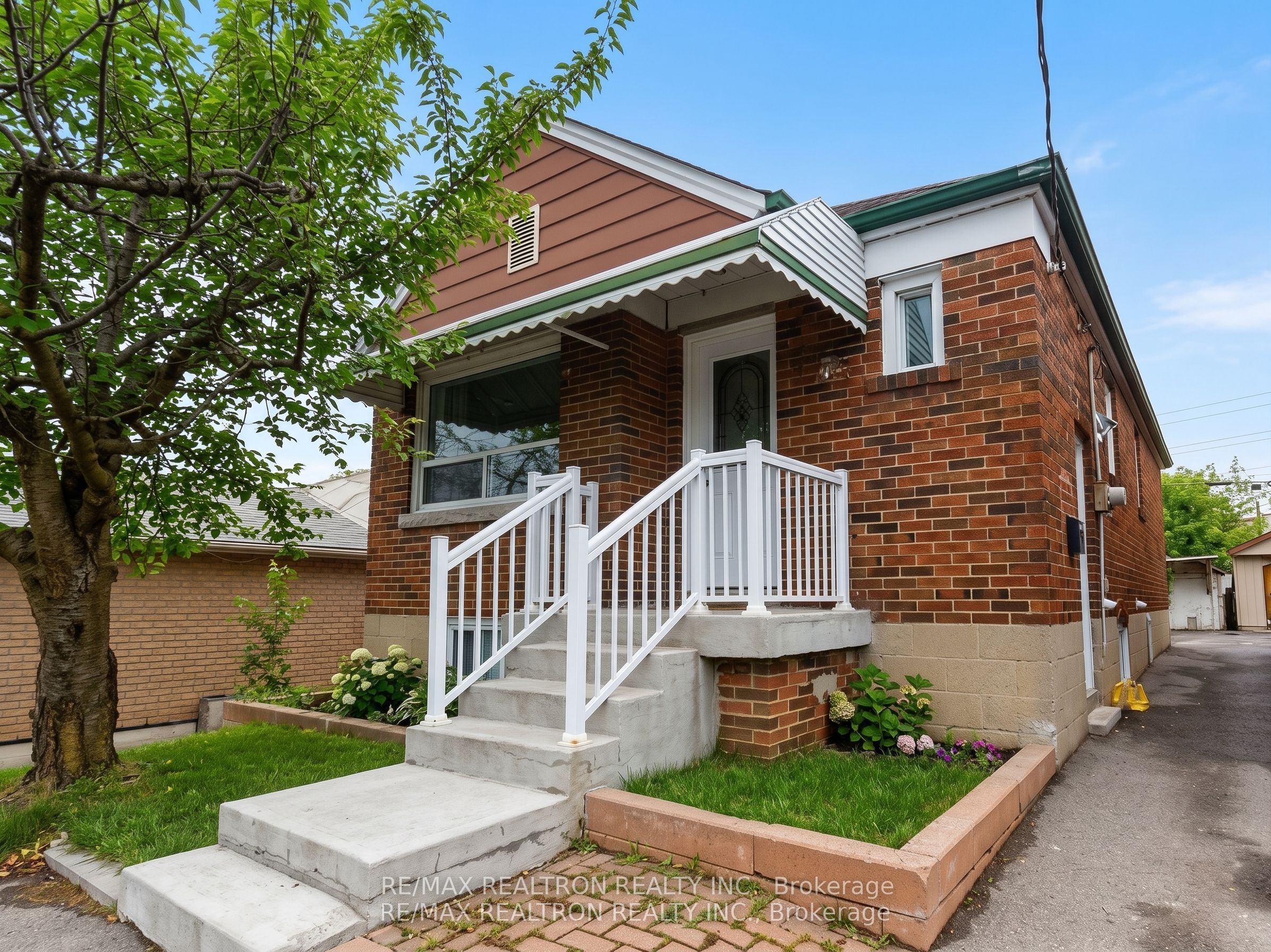 78 Schell Avenue Main Floor, Toronto, ON M6E 2S9